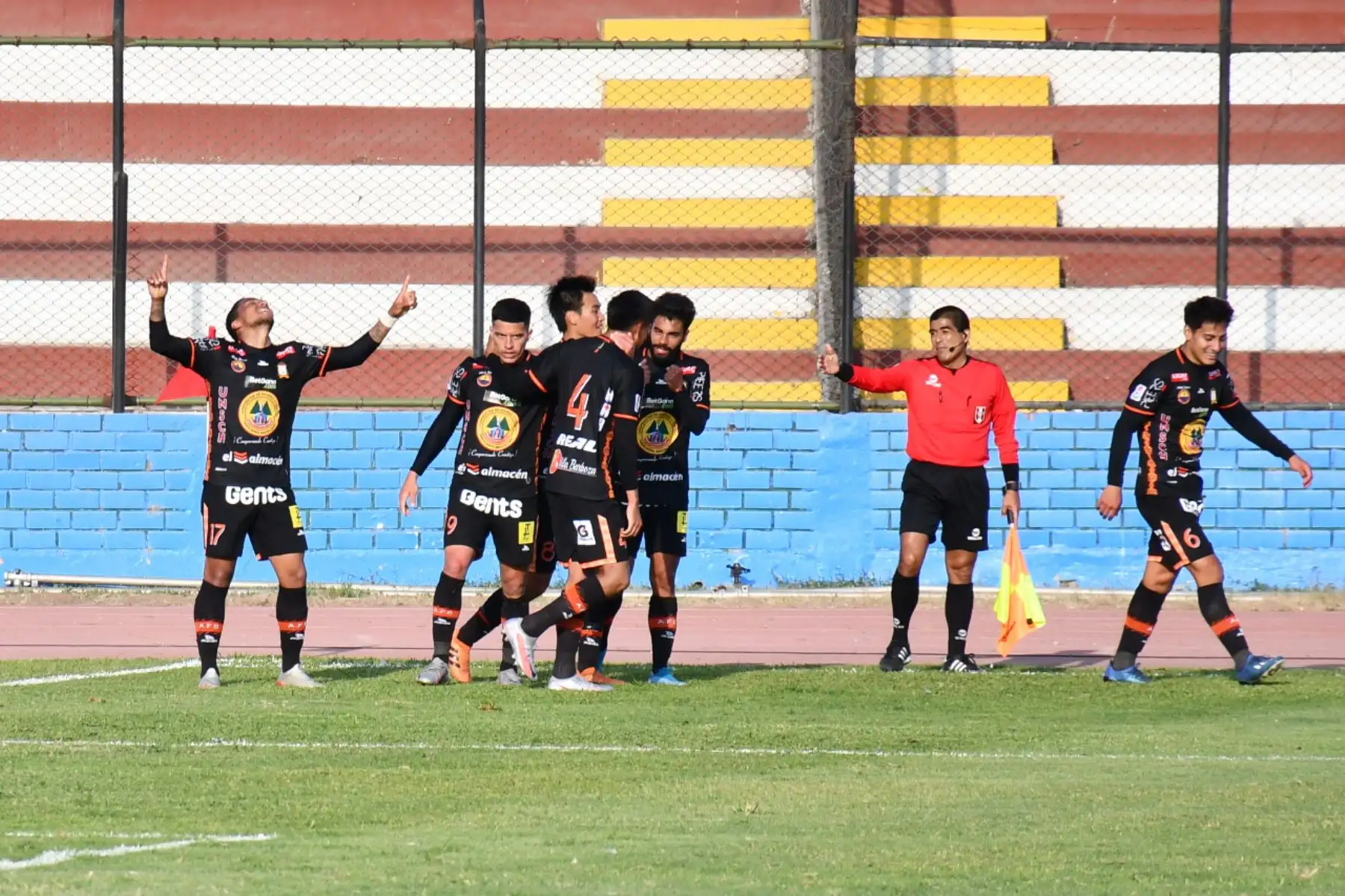 Binacional y Ayacucho F.C. se enfrentan por la fecha 13 del Torneo Apertura. Foto: Liga 1