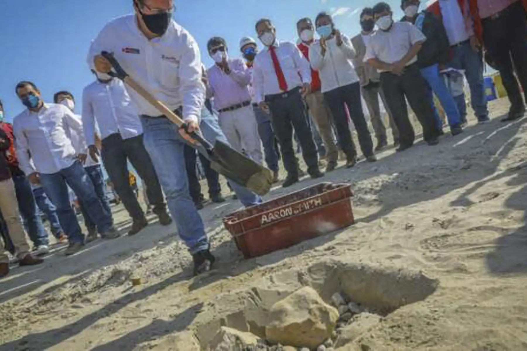 El ministro de la Producción José Salardi Rodríguez, llegó a Piura a cumplir una serie de actividades para promover la recuperación económica de la región, especialmente vinculada a las micro y pequeñas empresas del sector industrial y pesquero. Foto: Produce
