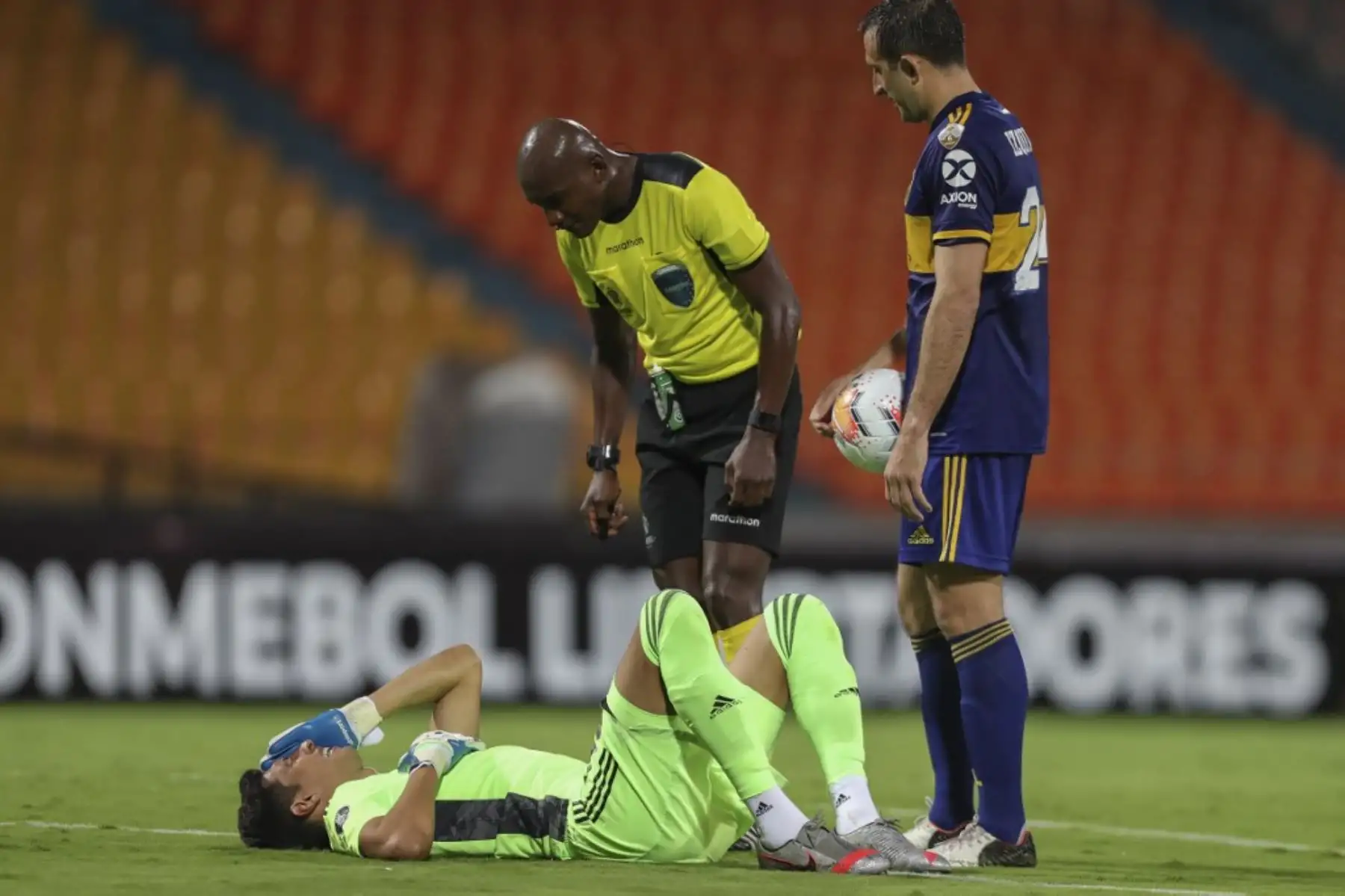 Boca Juniors, con el peruano Carlos Zambrano como titular, enfrenta a Independiente de Medellín de Colombia por el grupo H de la Copa Libertadores. Foto: AFP