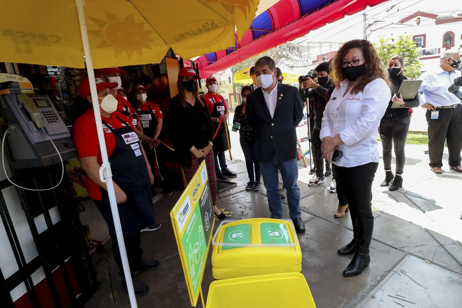 Ministra del Ambiente, Kirla Echegaray, participó en la iniciativa “Recicla Cerca de Ti” junto a la Municipalidad de Jesús María y la empresa Nestlé. Foto: Minam