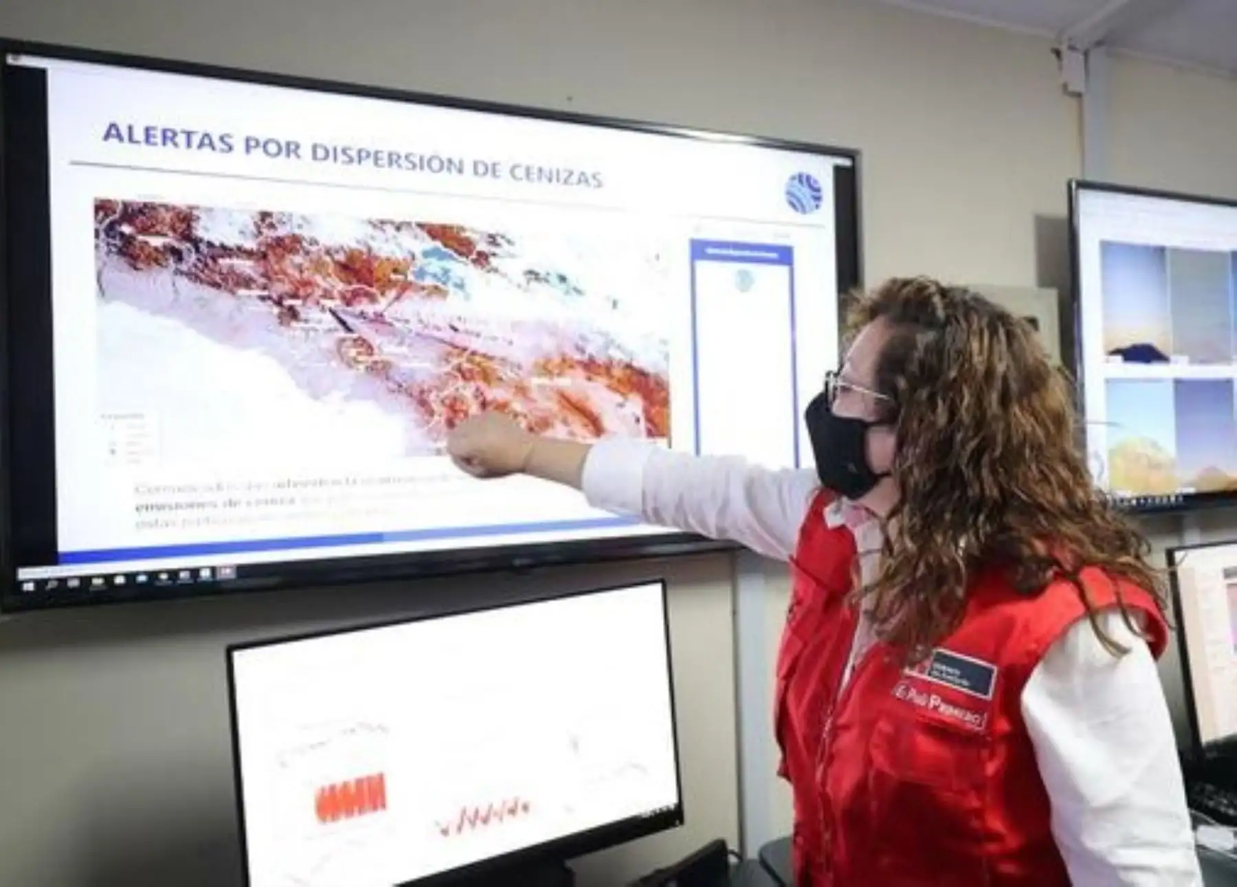 Ministra del Ambiente, Kirla Echegaray, supervisó esta mañana los avances de construcción del Observatorio Vulcanológico del Sur, ubicado en Arequipa.