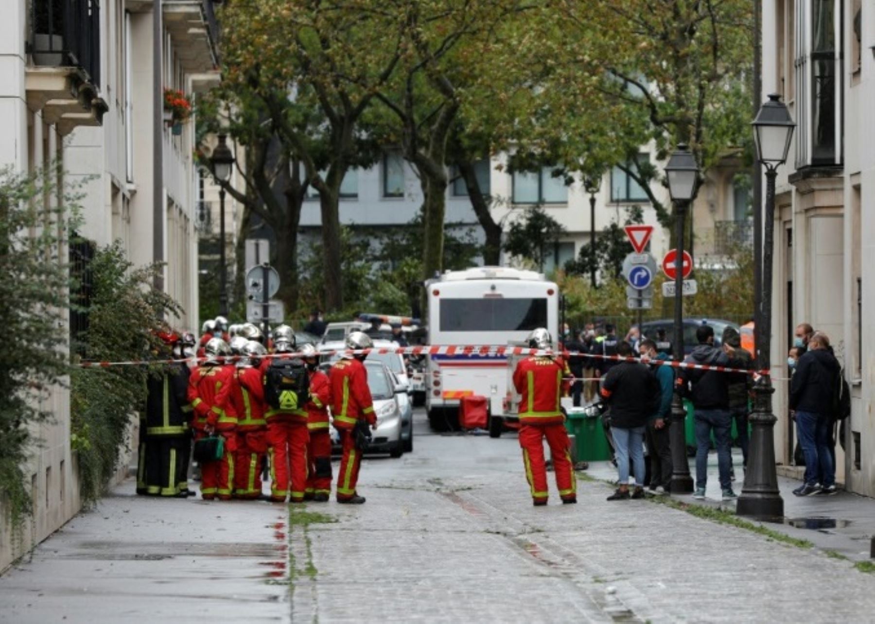 Dos heridos en París en un ataque con cuchillo frente a la antigua sede de Charlie Hebdo. Foto: AFP