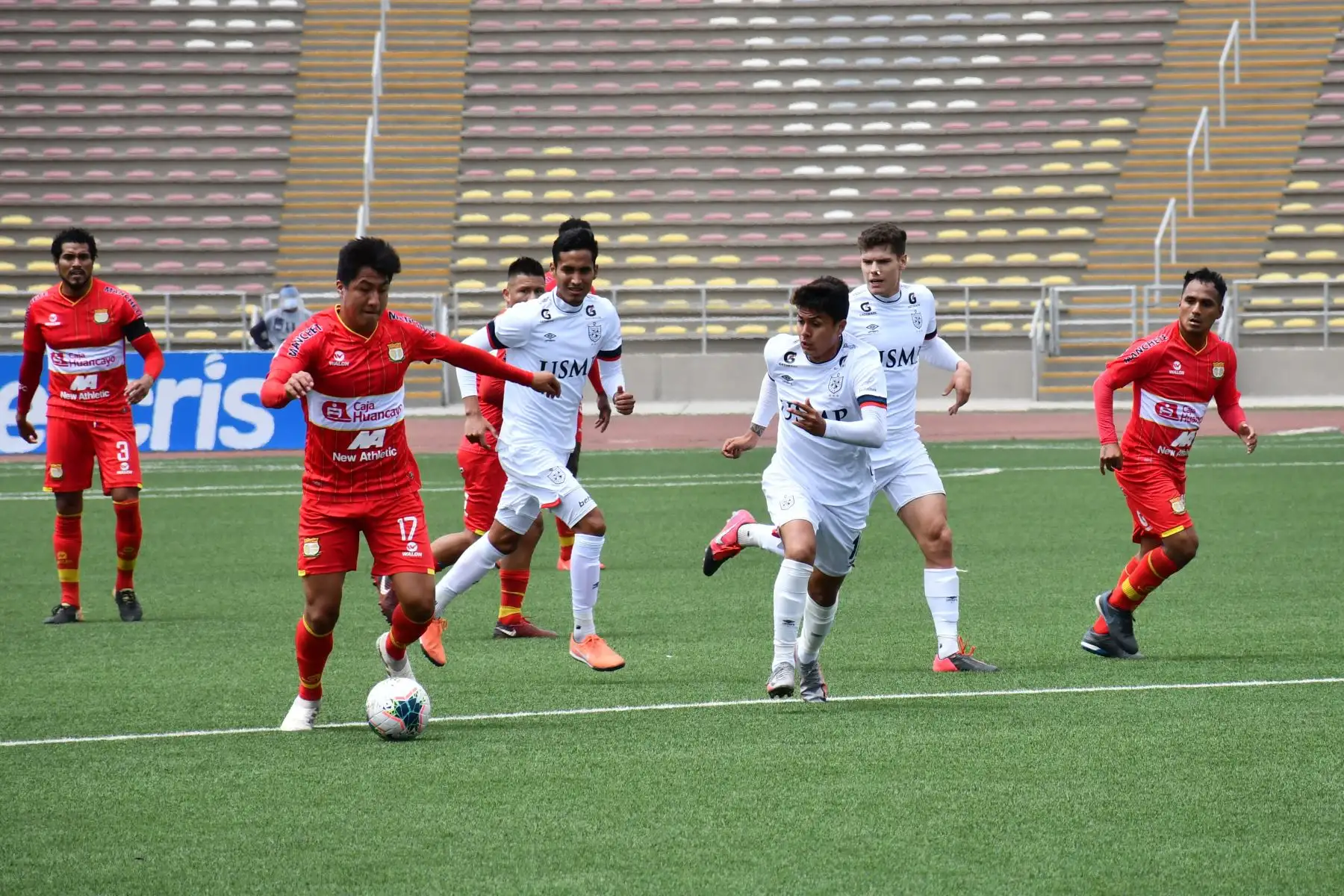 Sport Huancayo y U. San Martín  se enfrentan por la fecha 14 del Torneo Apertura. Foto: Liga 1 en el estadio San Marcos.
Foto: @LigaFutProf