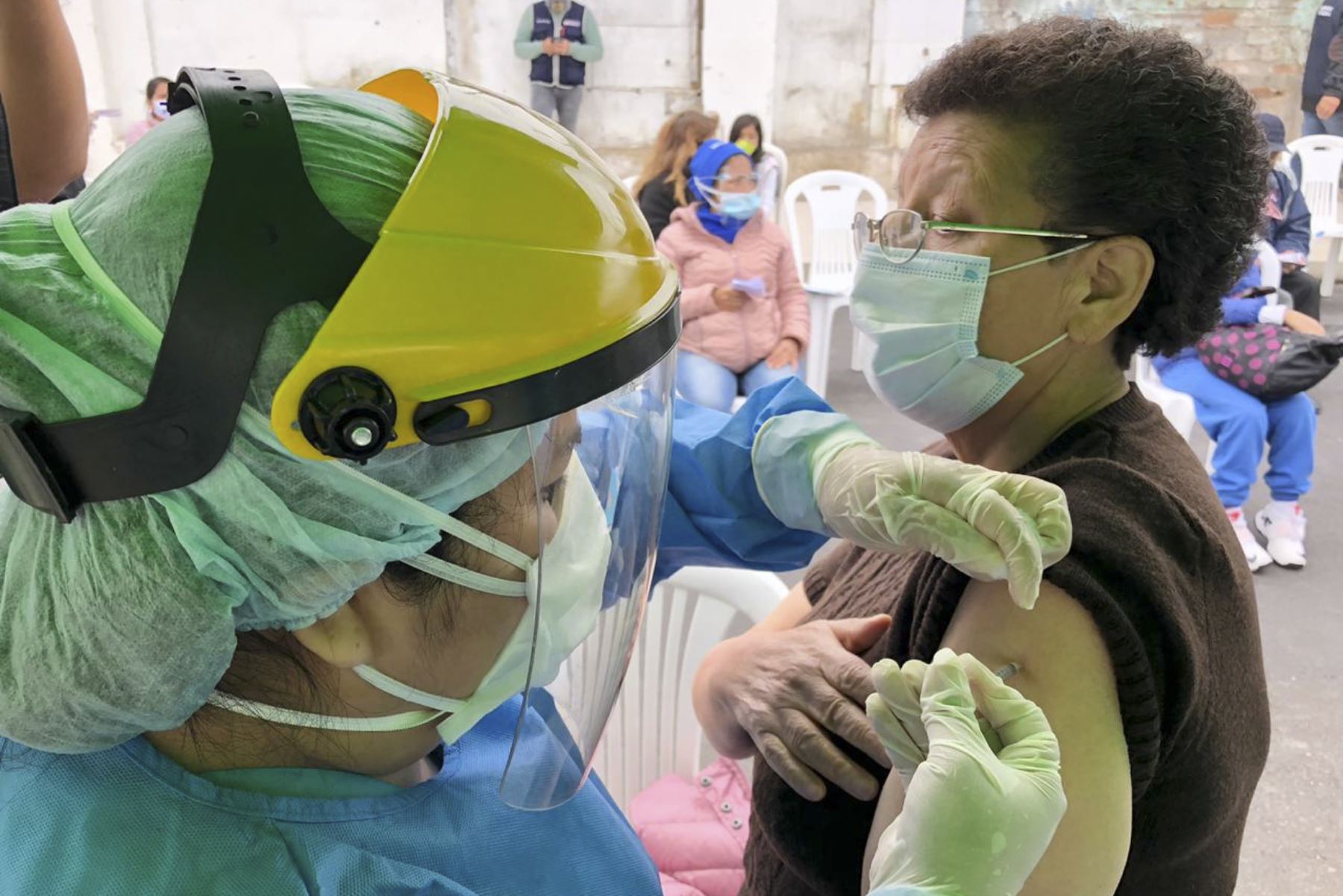 Minsa brinda atención médica integral en varios distritos de Lima. Se realizaron descartes de covid-19, anemia, TBC, vacunación, consejería nutricional, entre otros servicios. Foto: Minsa