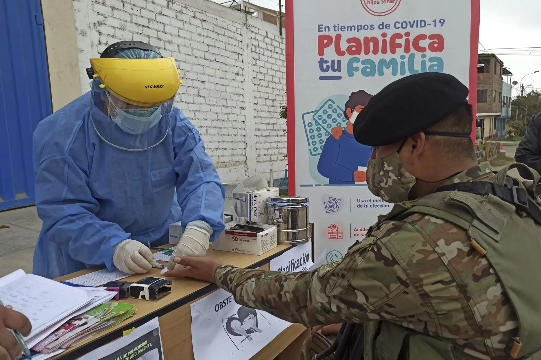 Minsa brinda atención médica integral en varios distritos de Lima. Se realizaron descartes de covid-19, anemia, TBC, vacunación, consejería nutricional, entre otros servicios. Foto: Minsa