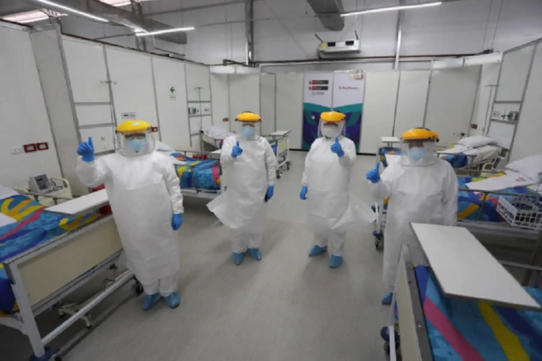 Desde hoy la región Puno cuenta con 50 camas hospitalarias adicionales para atender a las personas afectadas por el covid-19, gracias la entrega del Centro de Atención y Aislamiento Temporal (CAAT) implementado por el Proyecto Especial Legado de los Juegos Panamericanos y Parapanamericanos en la ciudad de Juliaca.  Foto: Proyecto Especial Legado de los Juegos Panamericanos y Parapanamericanos