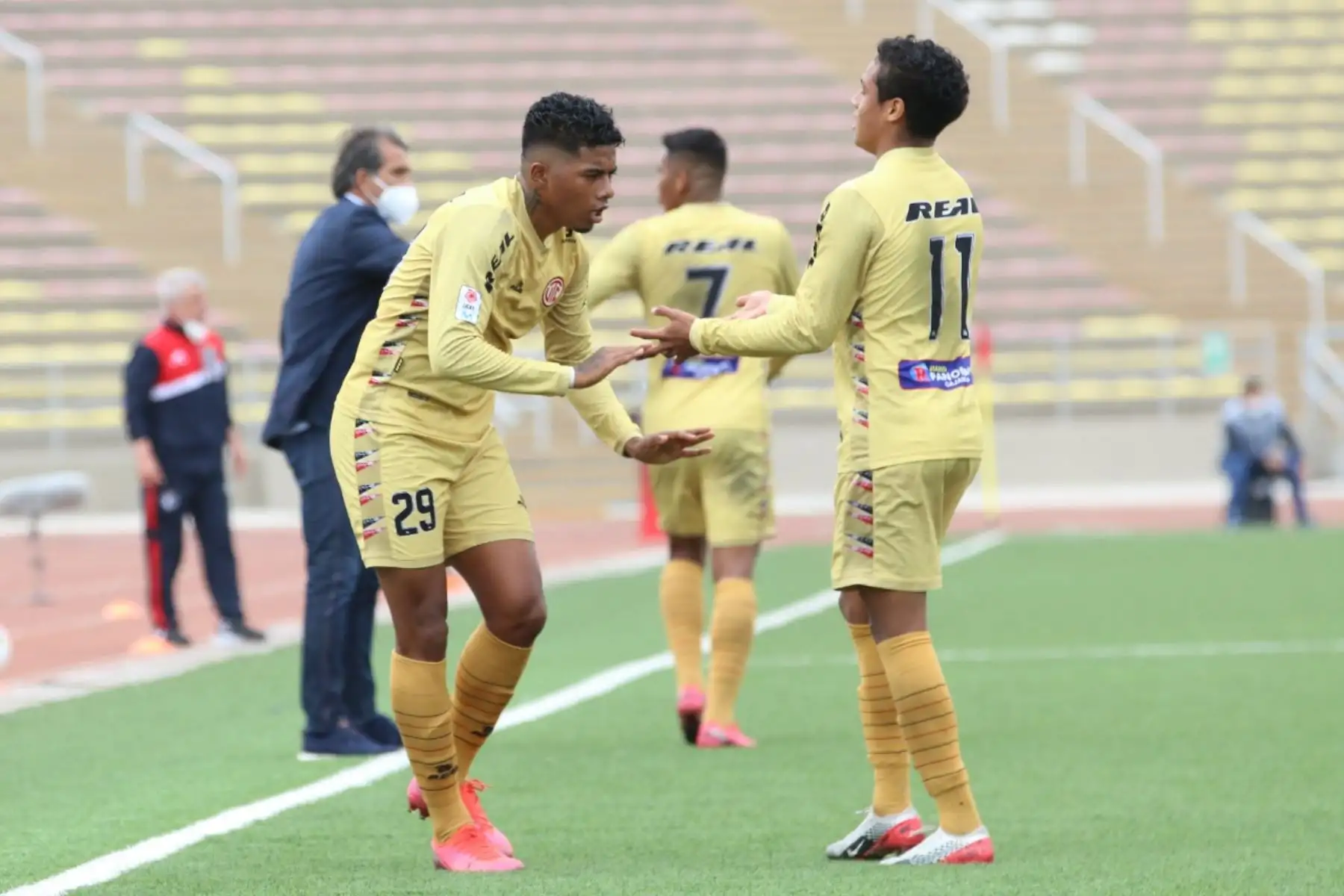 El futbolista del UTC, Erinson Ramírez, marcó el primero para su equipo ante el Cienciano por la jornada 14 de la Liga 1, en el estadio San Marcos. Foto: @LigaFutProf