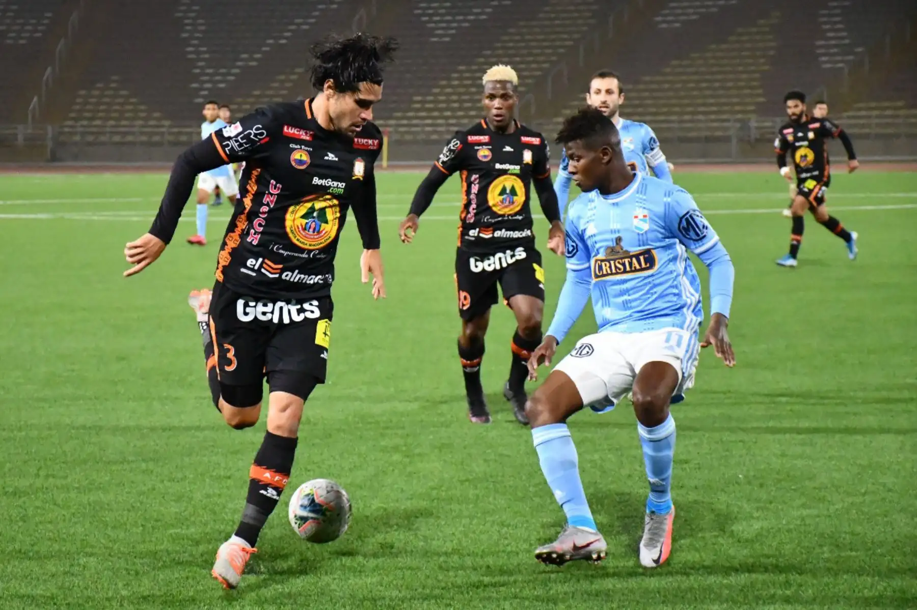 Sporting Cristal   y FC Ayacucho   se enfrentan por la fecha 14 del Torneo Apertura, en el estadio San Marcos.
Foto: @LigaFutProf Sporting Cristal   y FC Ayacucho   se enfrentan por la fecha 14 del Torneo Apertura, en el estadio San Marcos.
Foto: @LigaFutProf