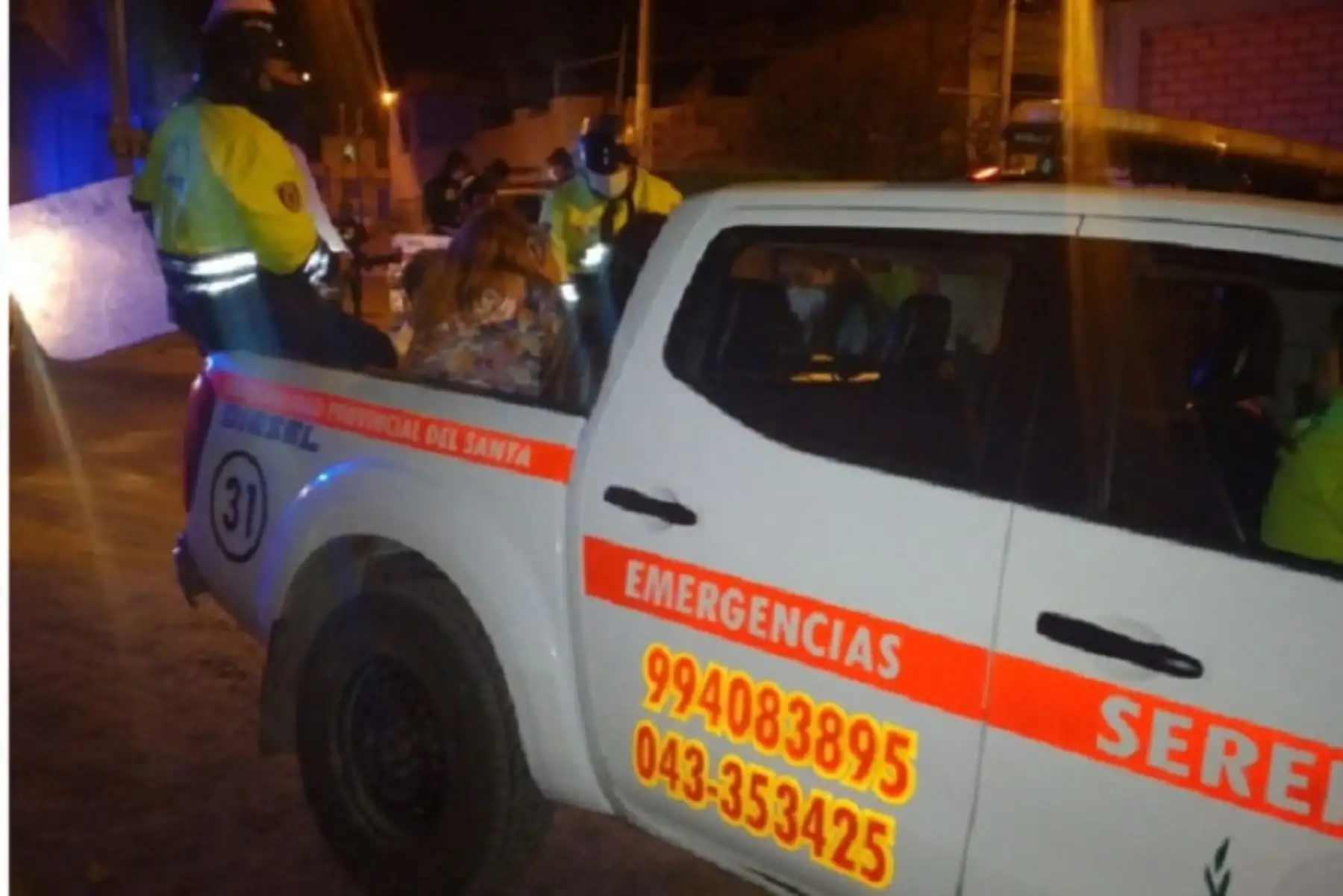 Con el apoyo de agentes de Seguridad Ciudadana, a través del patrullaje integrado, la Policía ingresó a la vivienda ubicada en el asentamiento humano El Progreso de Chimbote, donde se realizaba una fiesta popular amenizada con un chancalatas.