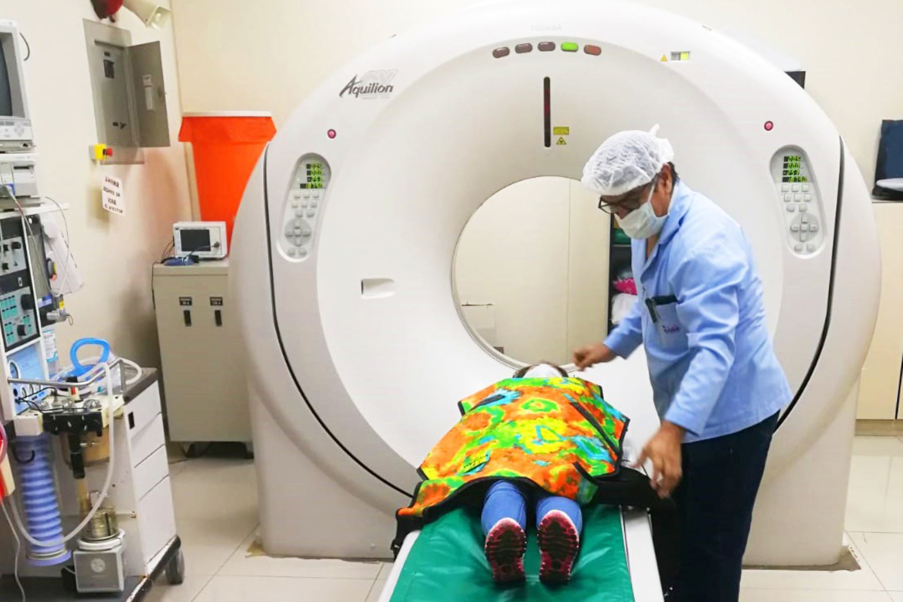 El departamento de Diagnóstico por Imágenes ofrece los servicios de tomografía computarizada con reconstrucciones en 3D, ecografía convencional, doppler ANDINA/Difusión