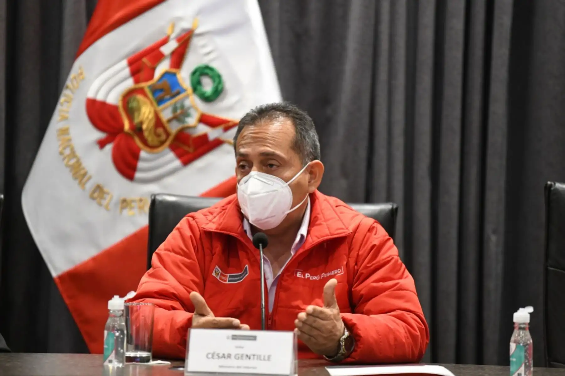Ministro del Interior, César Gentille, sostuvo una reunión de coordinación con el fiscal superior de crimen organizado de la Fiscalía, Jorge Chávez Cotrina, con el objetivo de fortalecer trabajo conjunto y consolidar esfuerzos interinstitucionales contra este flagelo.
Foto:ANDINA/@MininterPeru