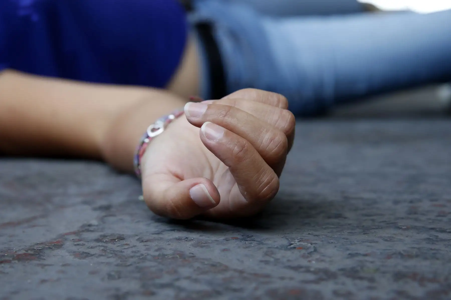 El estudio reveló que el feminicidio quebró la relación delito-bajo nivel educativo, pues del 78 % de la población penitenciaria recluida por delito de feminicidio, el 42 % tiene educación secundaria y 27 %, educación superior. Foto: ANDINA/Andina