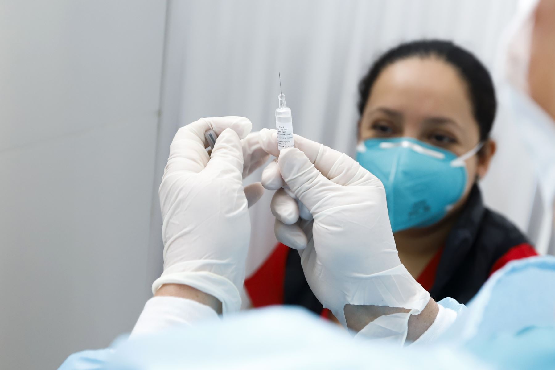 Candidata a vacuna de Sinopharm es la que ha sido más testeada en el país, señala doctor Eduardo Ticona, de San Marcos. Foto: ANDINA/Prensa Presidencia