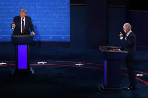 El presidente Donald Trump y el candidato demócrata Joe Biden participan en su primer debate presidencial en Estados Unidos. AFP
