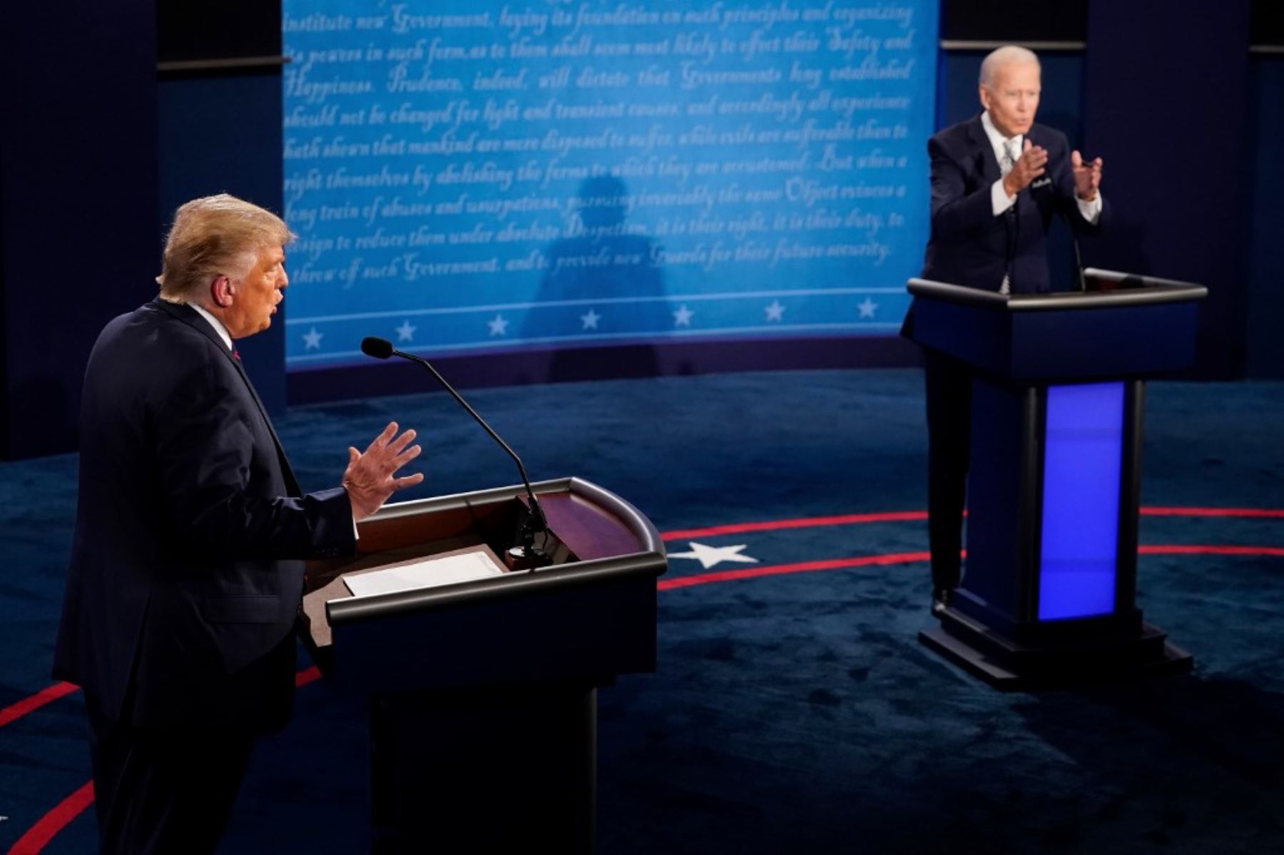 El presidente Donald Trump y el candidato demócrata Joe Biden durante su primer debate presidencial previo a las elecciones de noviembre. Foto: AFP