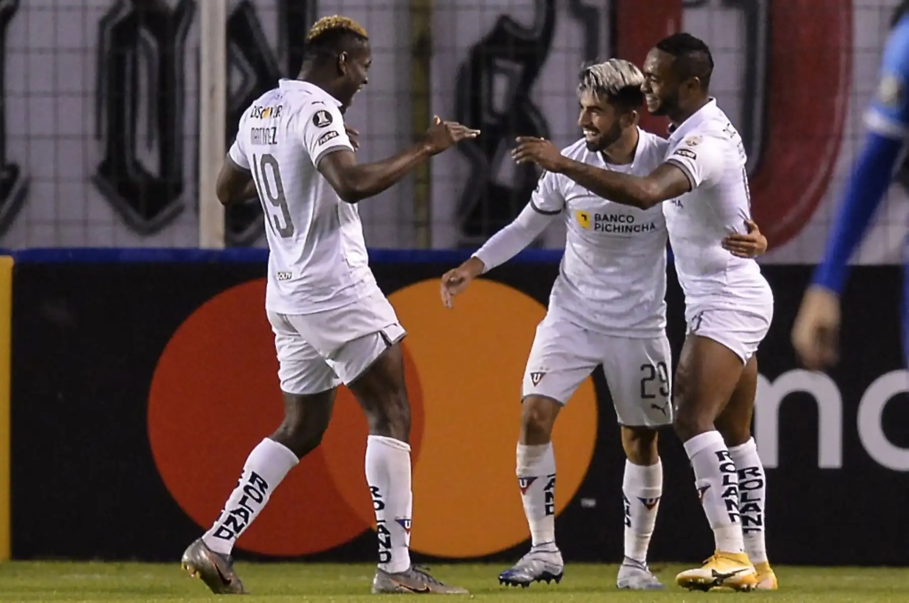 LDU de Quito derrotó 4-0 a Binacional por el grupo D de la Copa Libertadores, en Quito, Ecuador. Foto: AFP