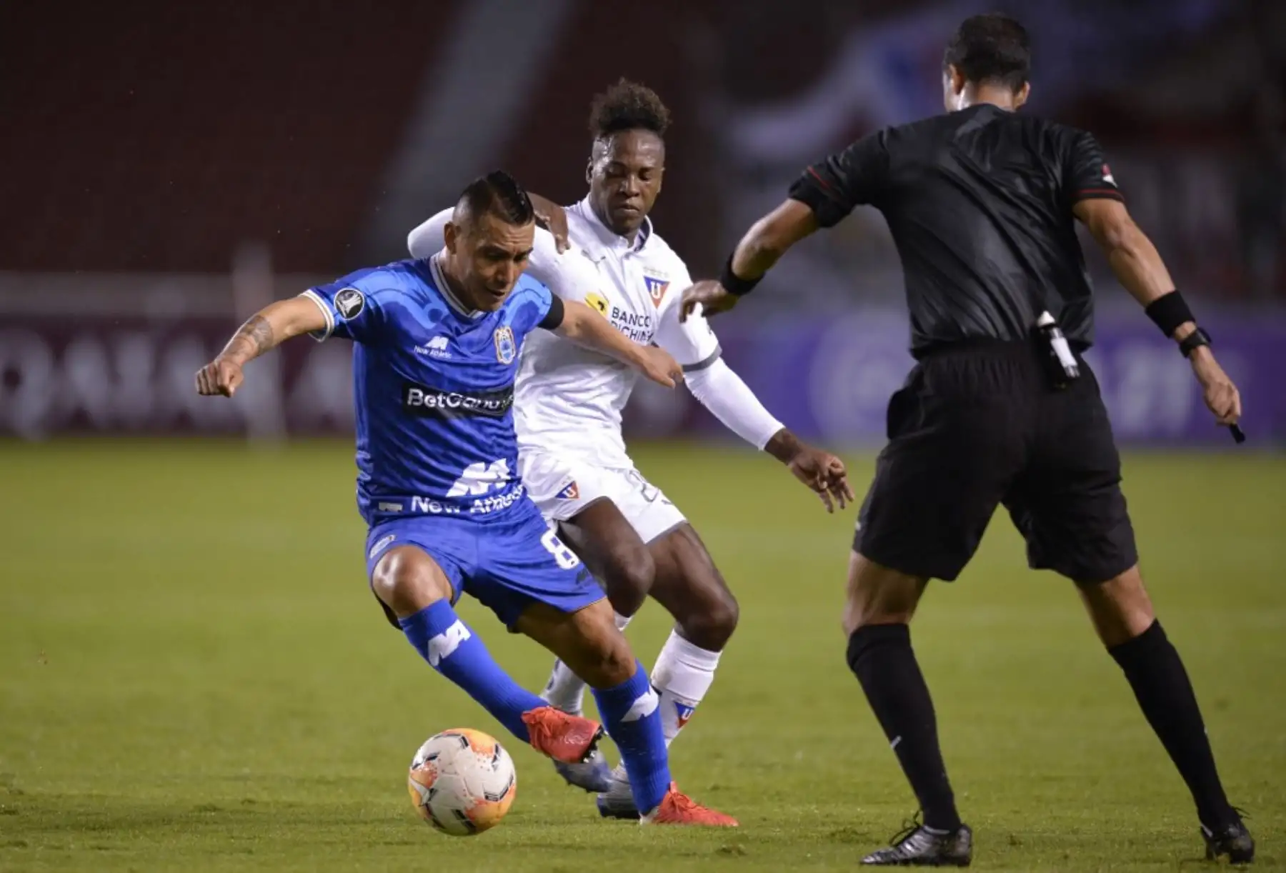 LDU de Quito derrotó 4-0 a Binacional por el grupo D de la Copa Libertadores, en Quito, Ecuador. Foto: AFP