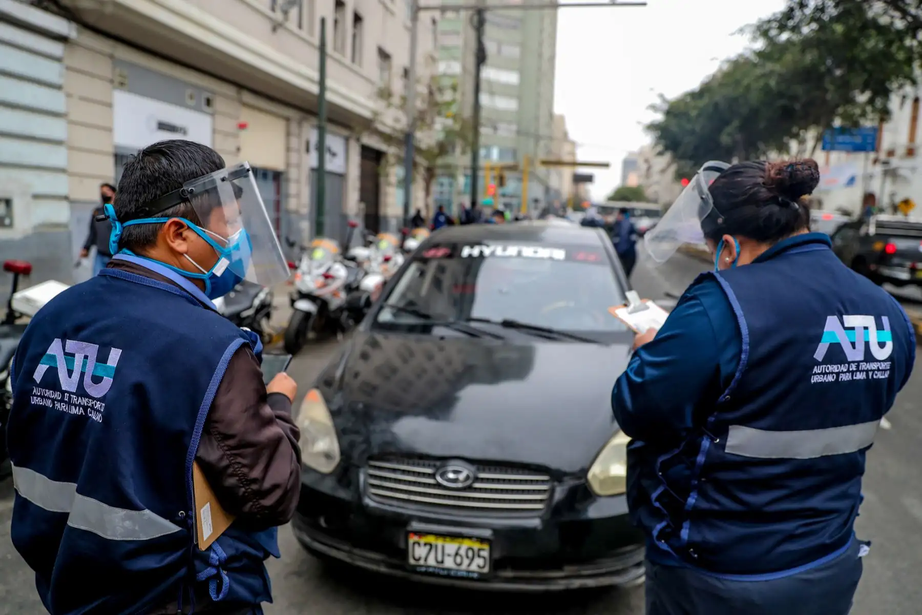 Cabe precisar que la ATU ha emitido un reglamento a fin de contar con mayores espacios que sirvan de depósitos vehiculares para que se logre el impacto disuasivo esperado en la conducta de los operadores de transporte.
Foto:ANDINA/ATU
