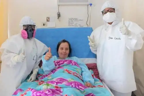 Mujer con síndrome de Down vence la covid-19 y es dada de alta. Foto: ANDINA/Difusión.