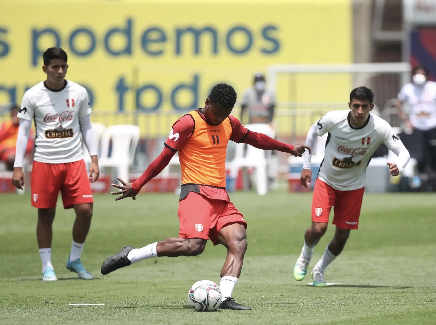 Selección peruana completó sus entrenamientos por tercer día consecutivo en el Complejo Deportivo Videna FPF, con miras a su debut en las Clasificatorias a Qatar 2022. Foto: @SeleccionPeru