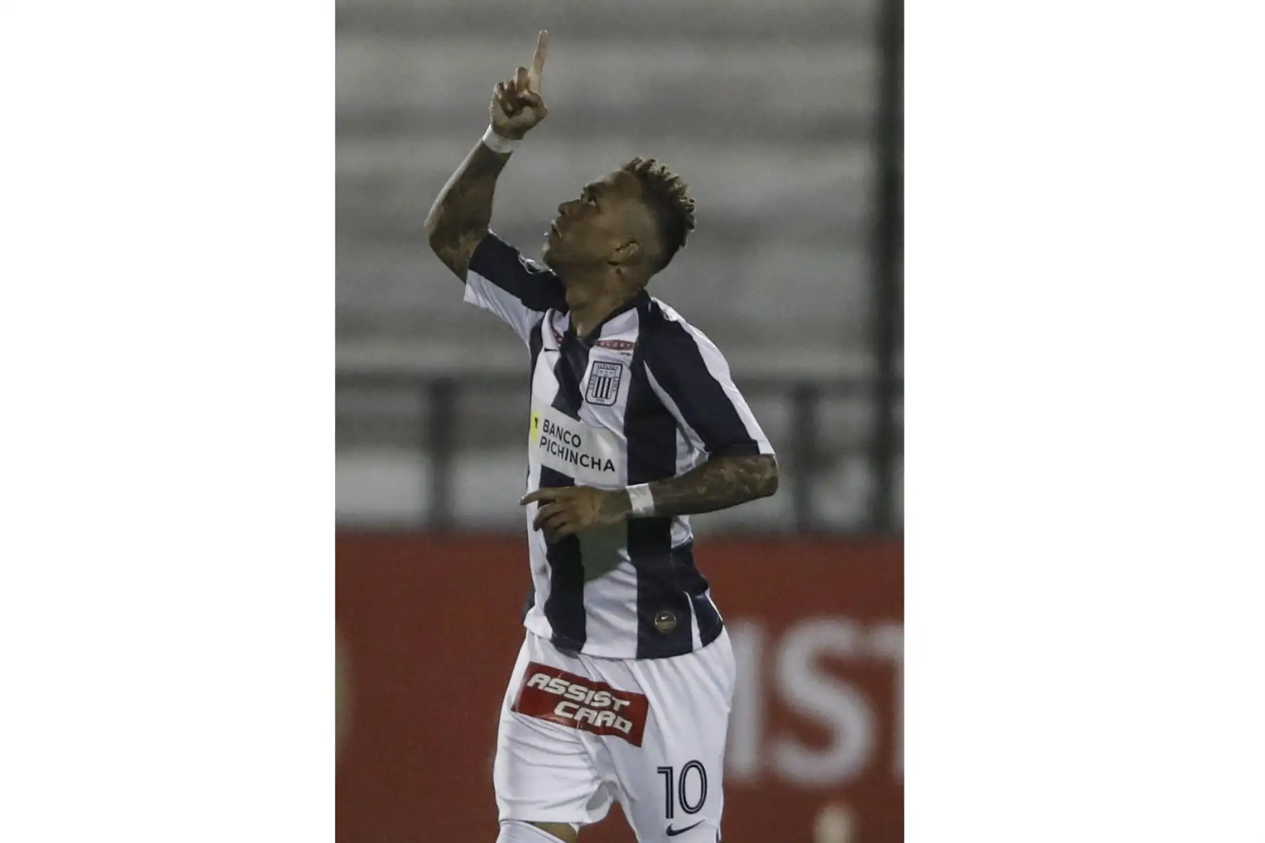 Joazinho Arroé de Alianza Lima festeja luego de anotar ante Estudiantes de Mérida de Venezuela por el grupo F de la Copa Libertadores, en el estadio Alejandro Villanueva. 

Foto: AFP