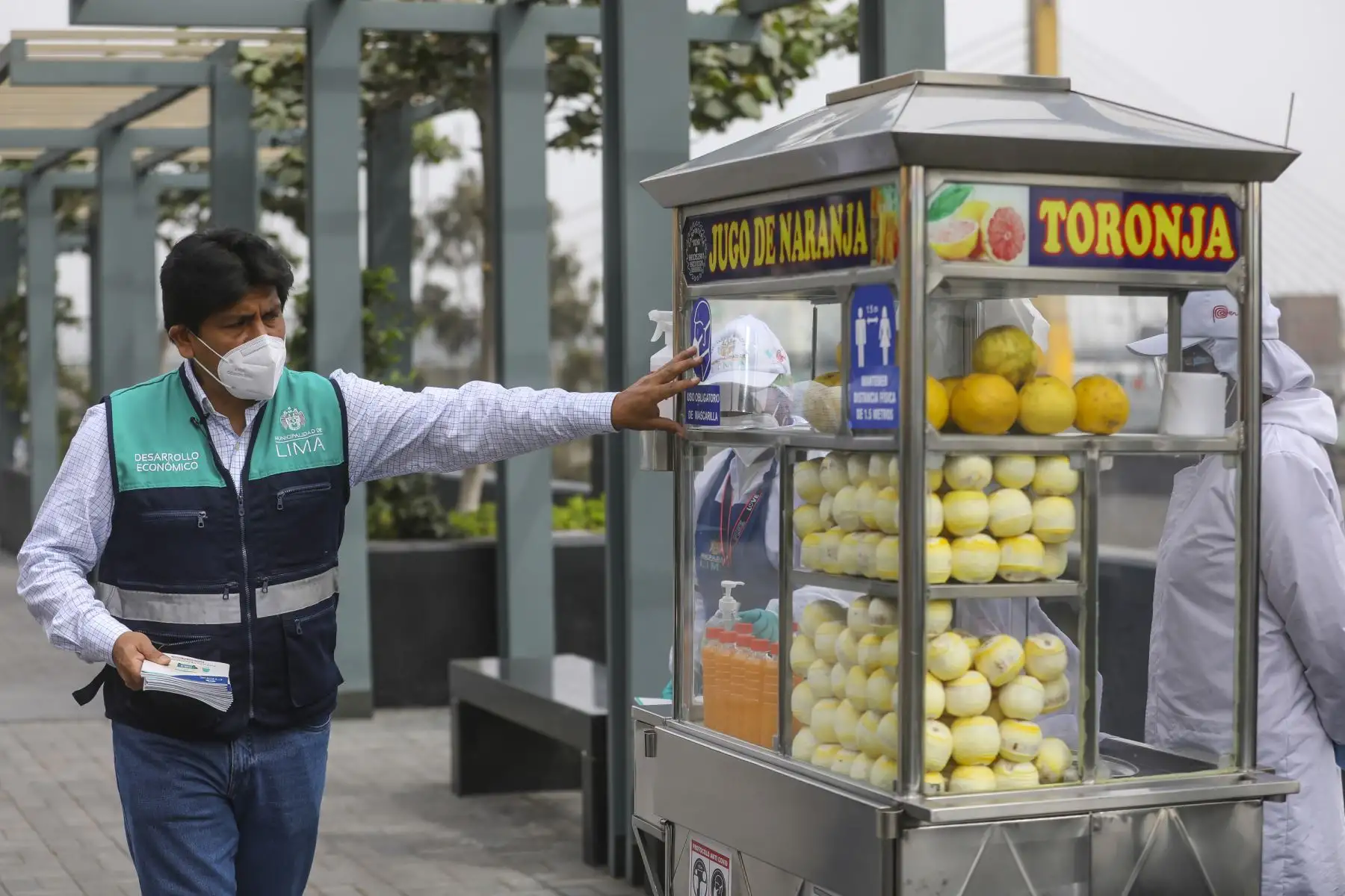 Reactivación de comercios autorizados en Alameda Chabuca Granda.

Foto: Municipalidad de Lima
