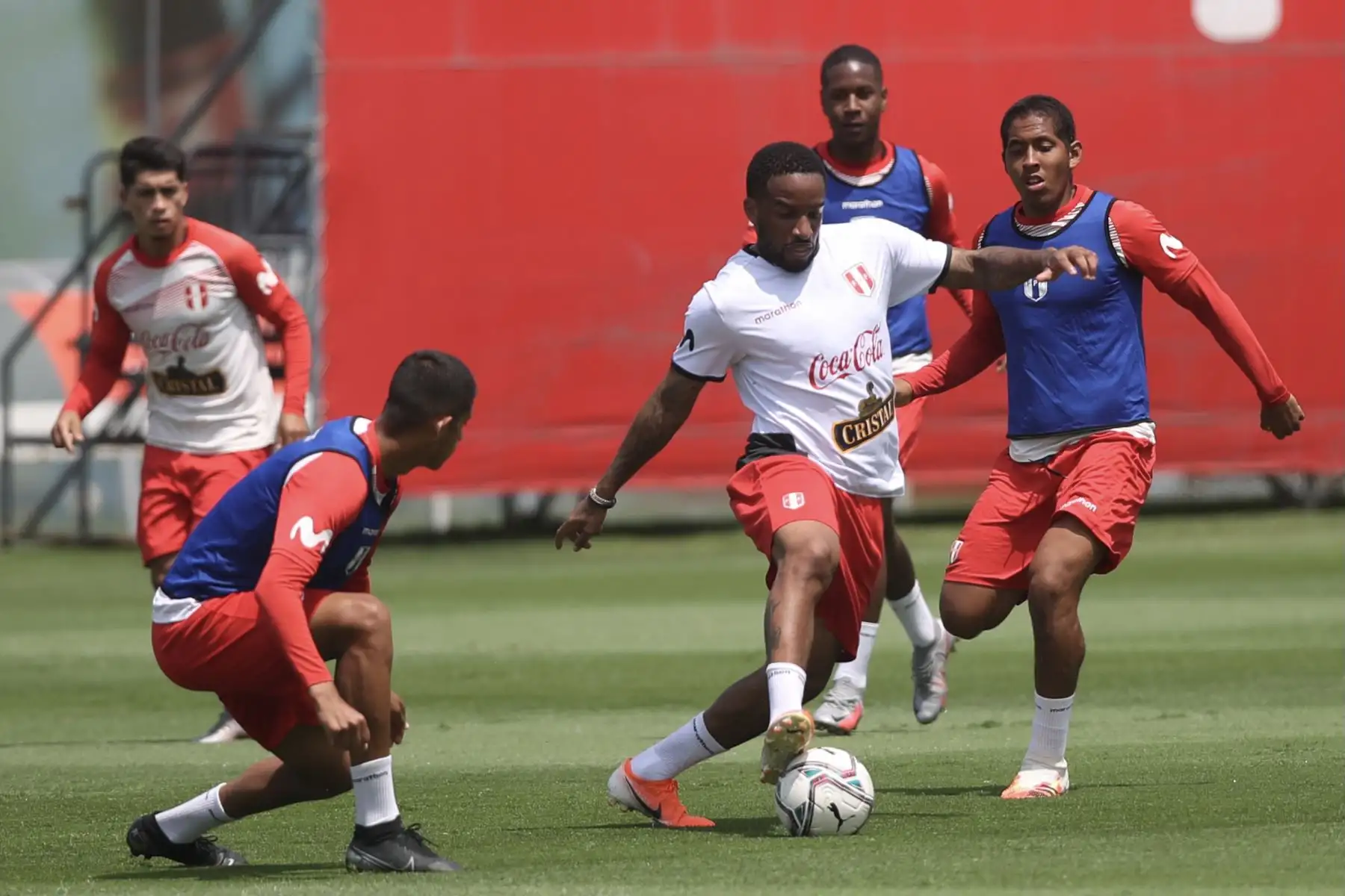 Jefferson Farfán realiza trabajos con la selección peruana.

Foto: FPF
