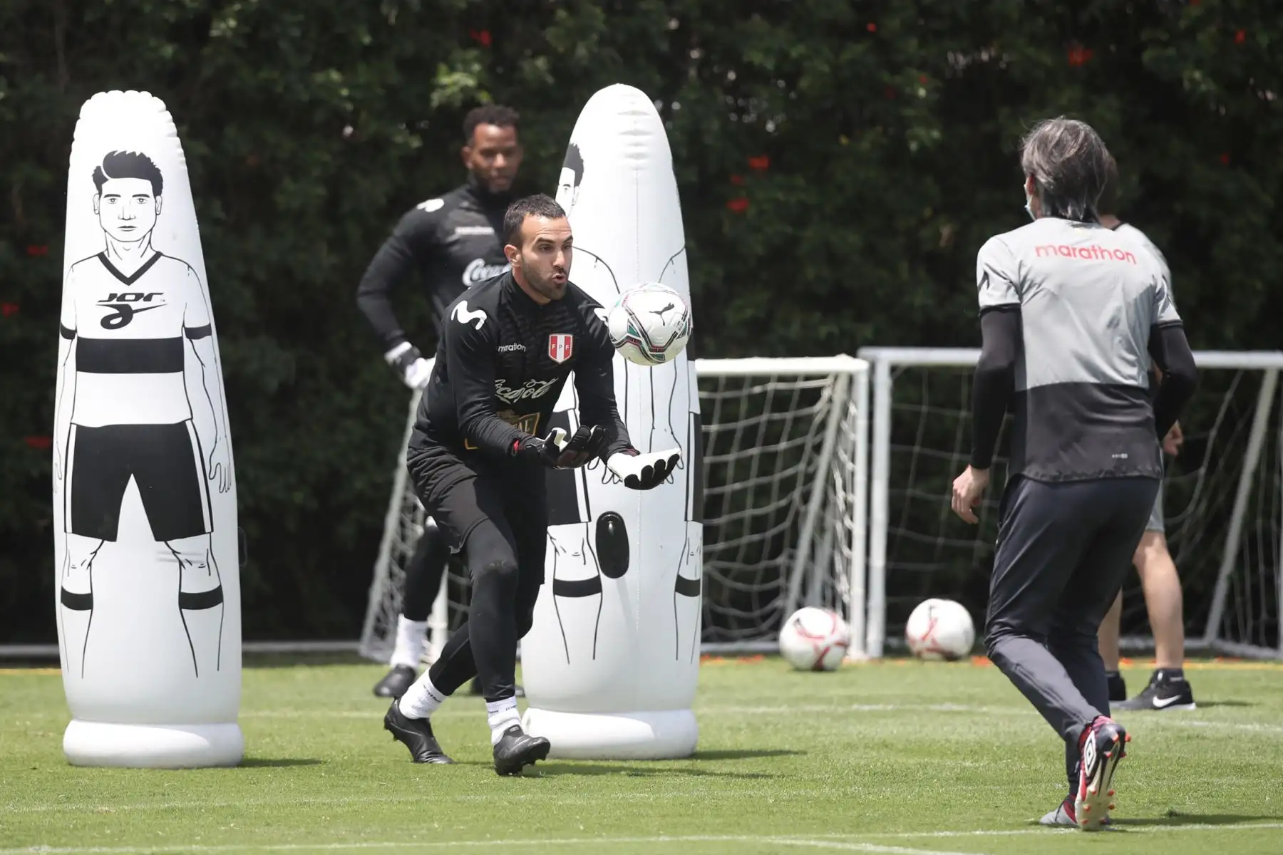 José Carvalho realiza trabajos con la selección peruana que trabajó por cuarto día en La Videna.

Foto: FPF