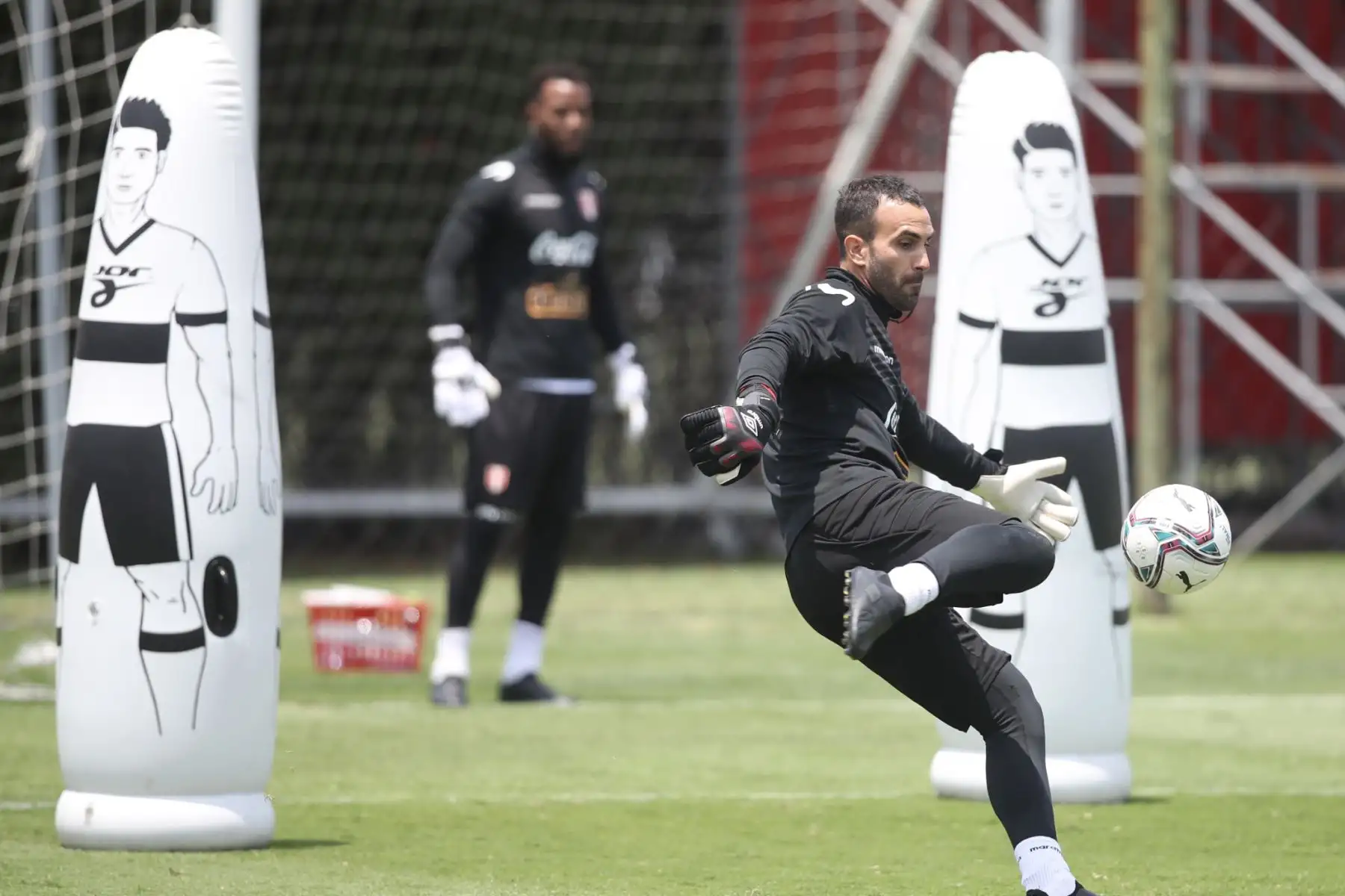 José Carvalho realiza trabajos con la selección peruana que trabajó por cuarto día en La Videna.

Foto: FPF