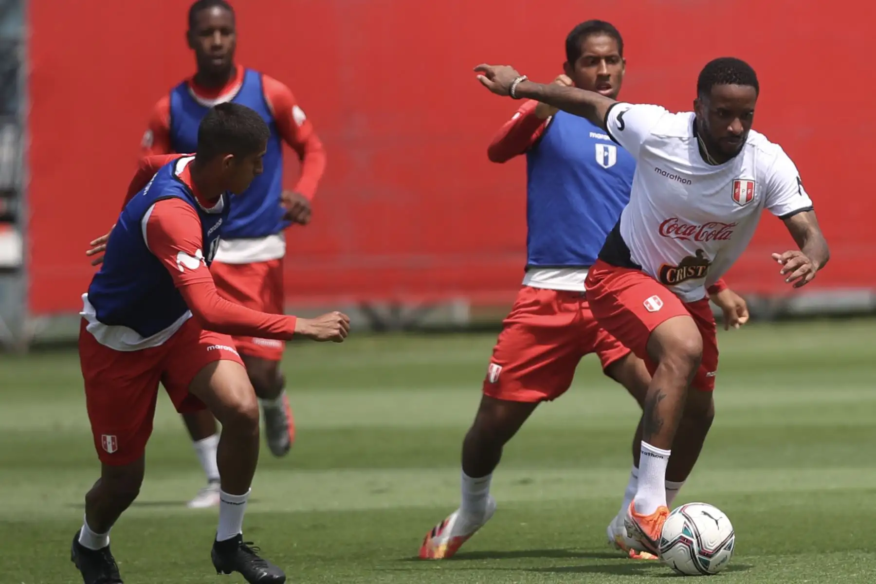 Jefferson Farfán realiza trabajos con la selección peruana.

Foto: FPF