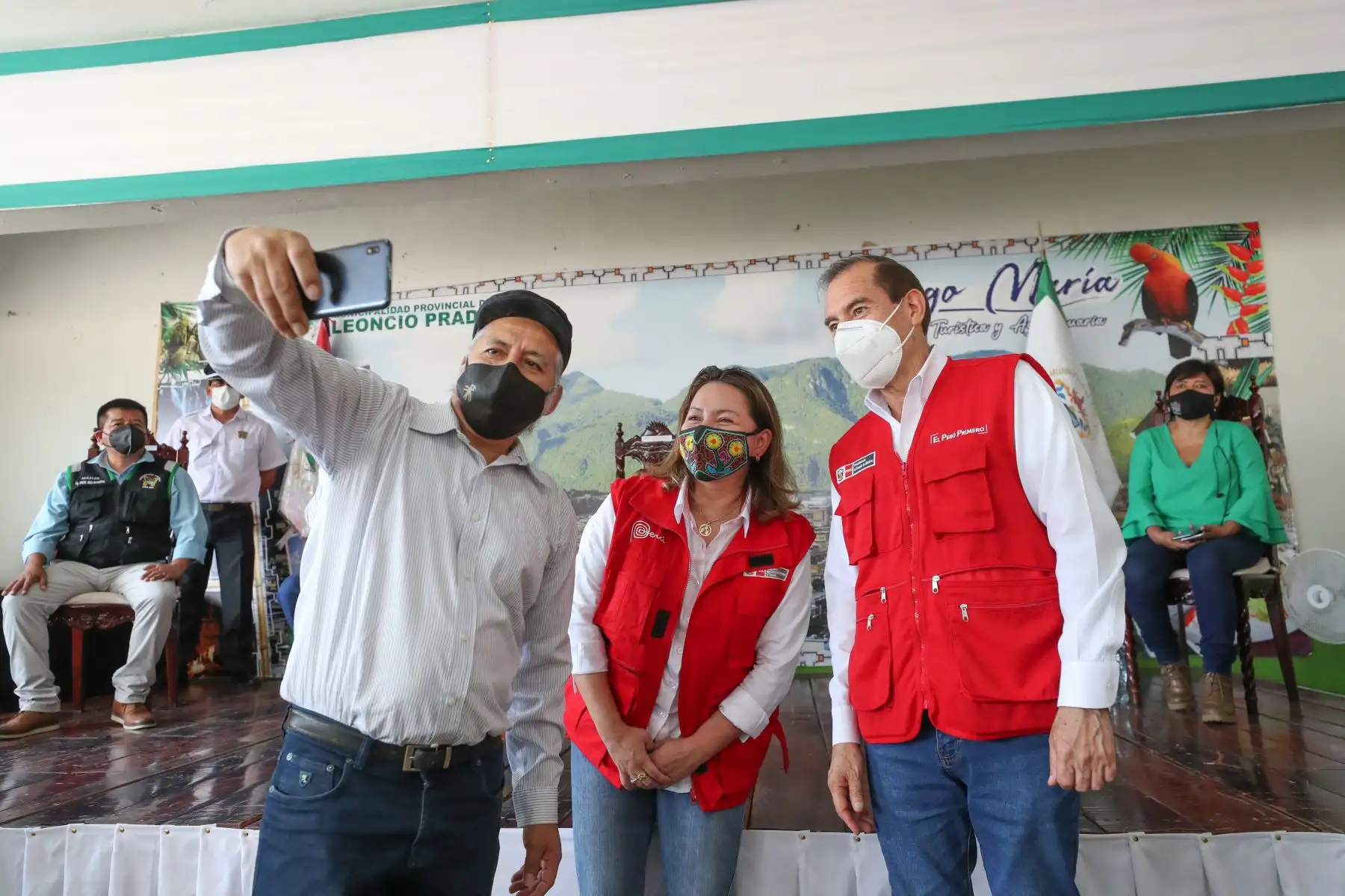 El presidente del Consejo de Ministros, Walter Martos, junto a la ministra de Comercio Exterior, Rocío Barrios realizan visita de trabajo en la Región Huánuco.
Foto:ANDINA/PCM