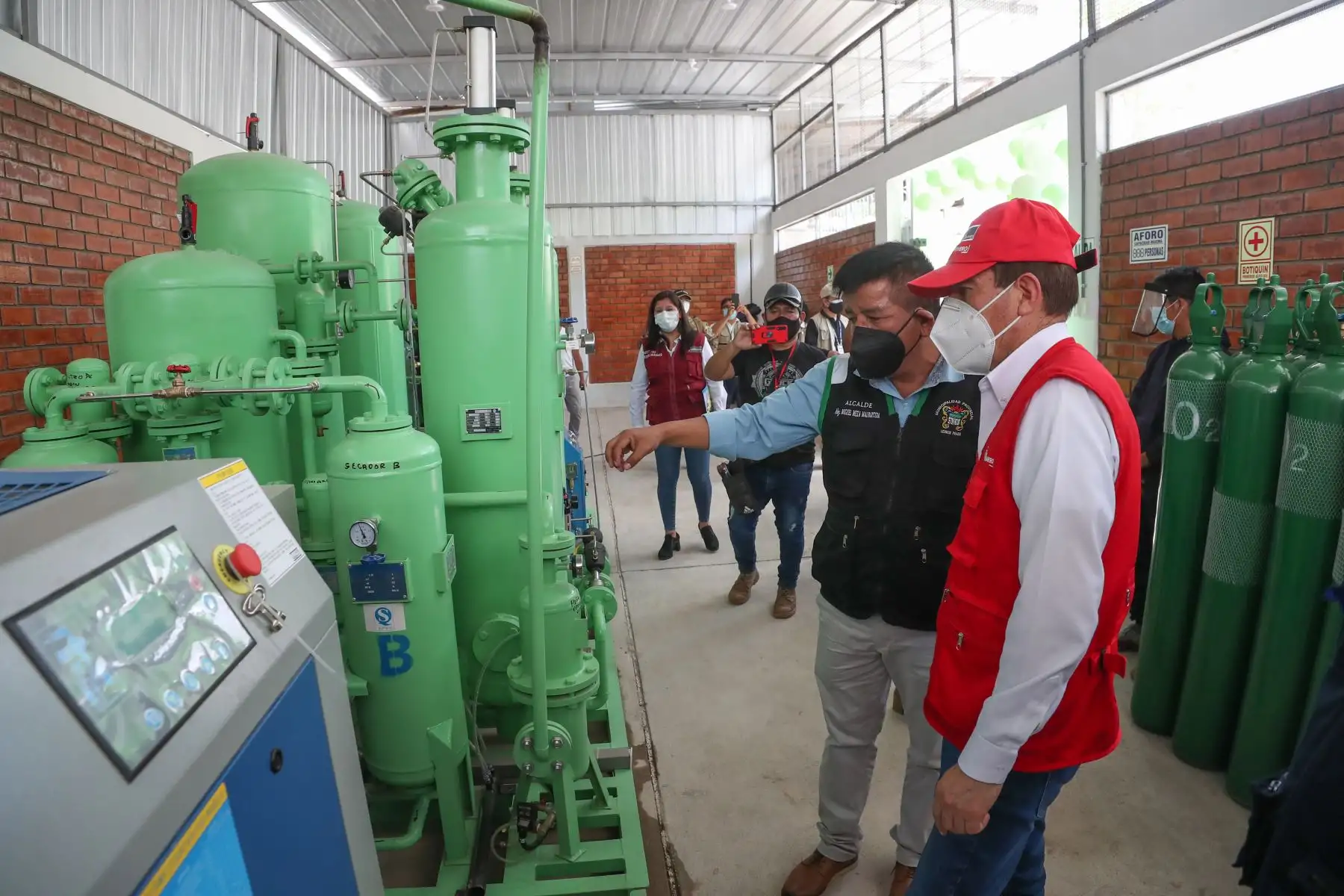 El presidente del Consejo de Ministros, Walter Martos, junto a la ministra de Comercio Exterior, Rocío Barrios realizan visita de trabajo en la Región Huánuco.
Foto:ANDINA/PCM