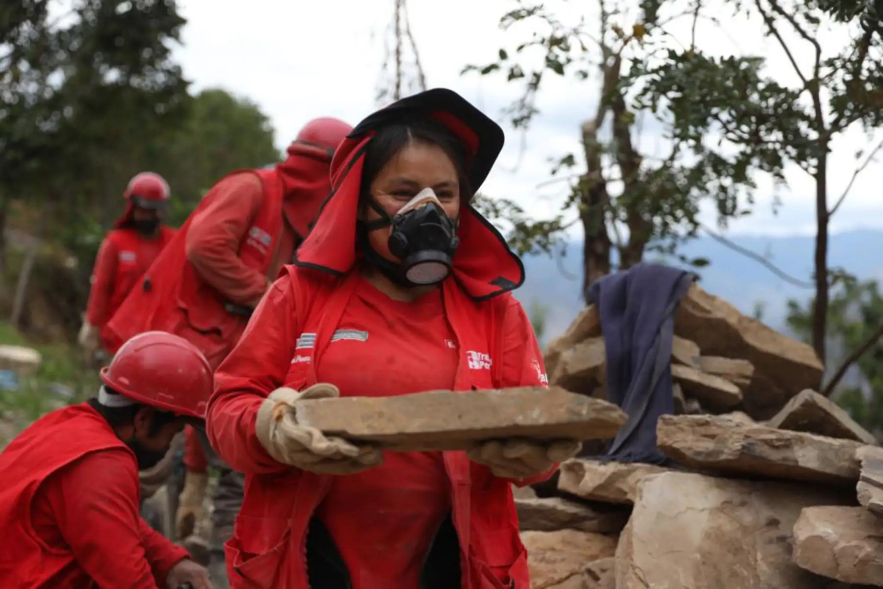 El ministro de Trabajo, Javier Palacios, supervisa los proyectos de mejoramiento de transitabilidad que brindan empleos temporales a los ciudadanos y ciudadanas del distrito de Levanto, provincia de Chachapoyas en Amazonas. Foto: ANDINA/MTPE