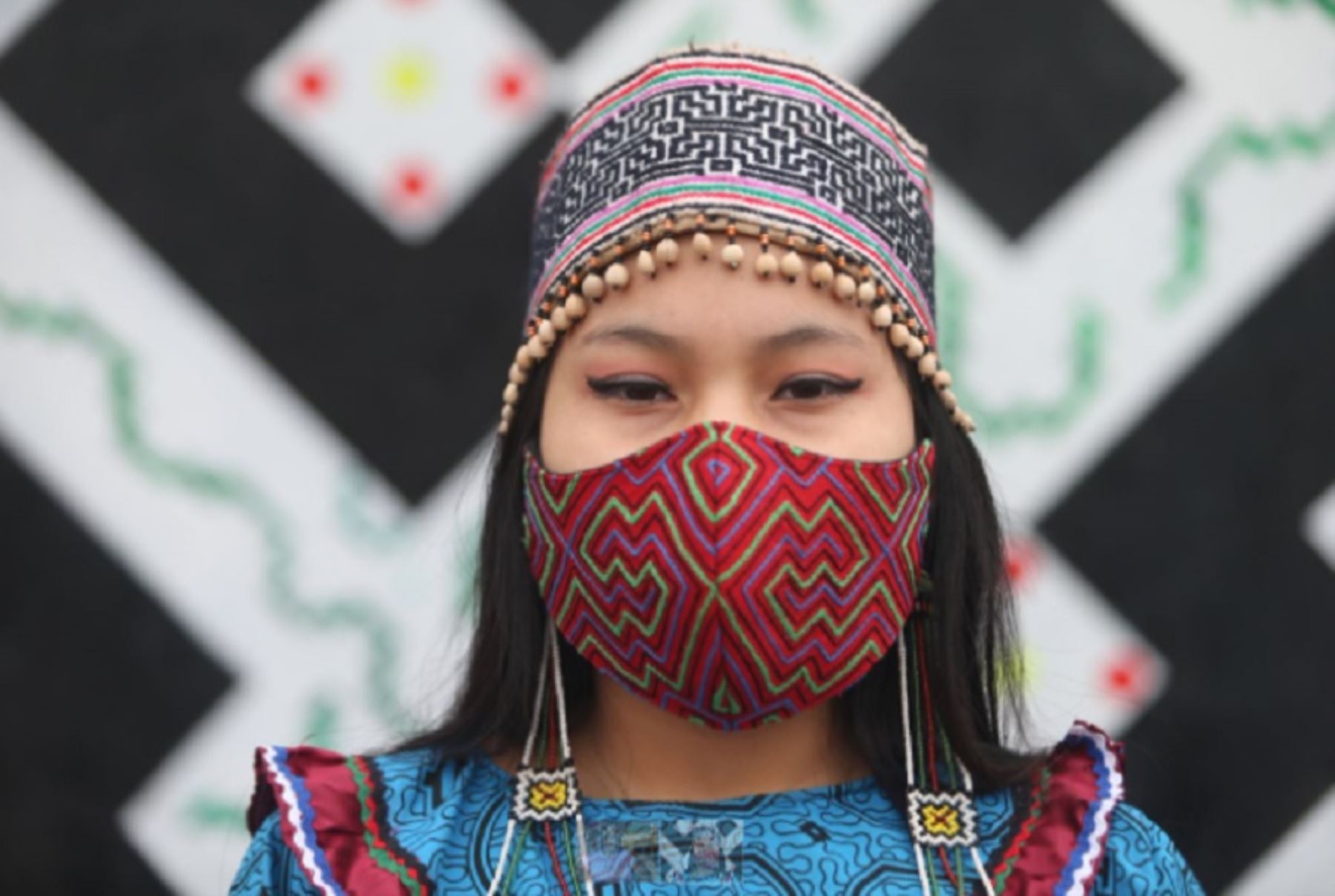 PCM destaca rol de la mujer indígena u originaria en su día