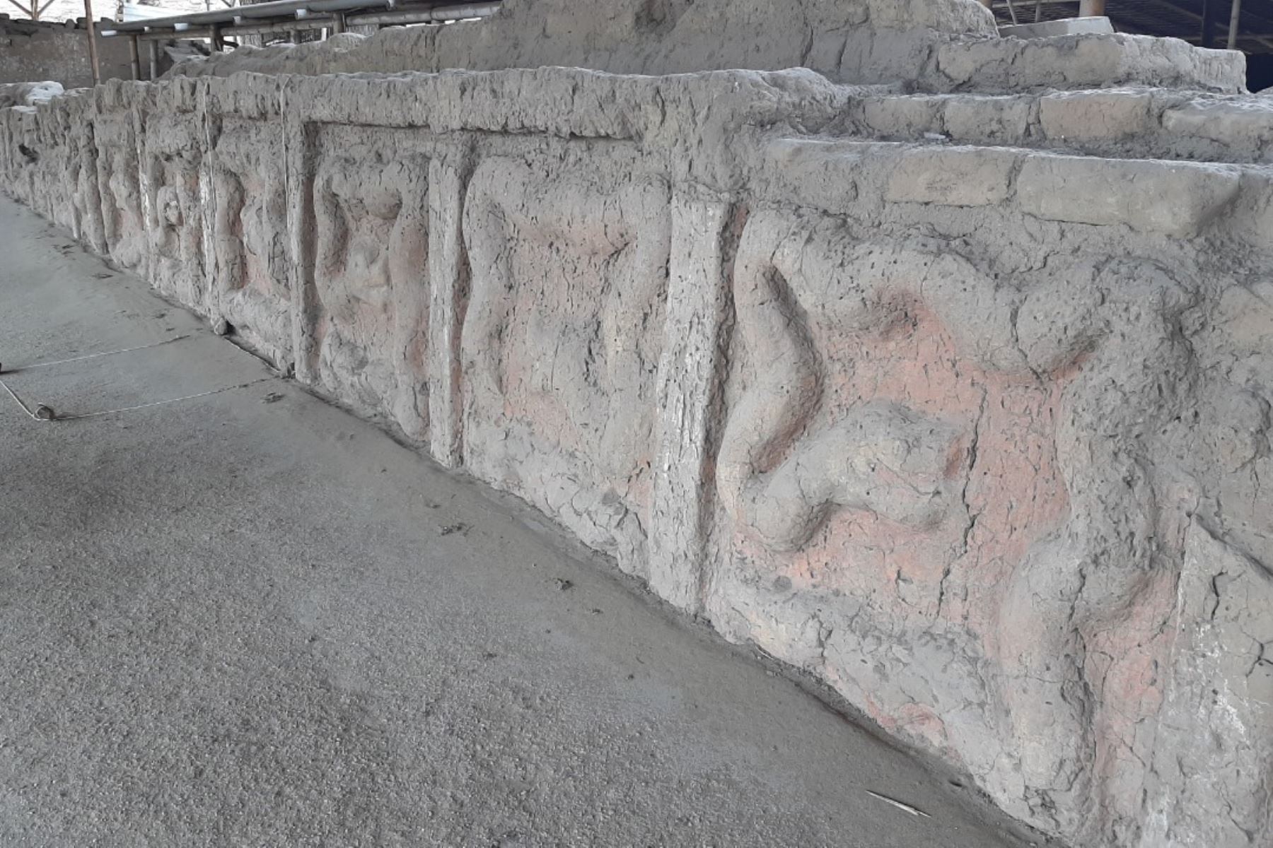 El Proyecto Huacas de Moche incorporará, desde el próximo año, dos nuevos espacios al circuito turístico de huaca de la Luna, para que los visitantes conozcan los resultados de los trabajos de investigación que se han registrado en los últimos años en este sitio arqueológico.
Foto: ANDINA/Difusión