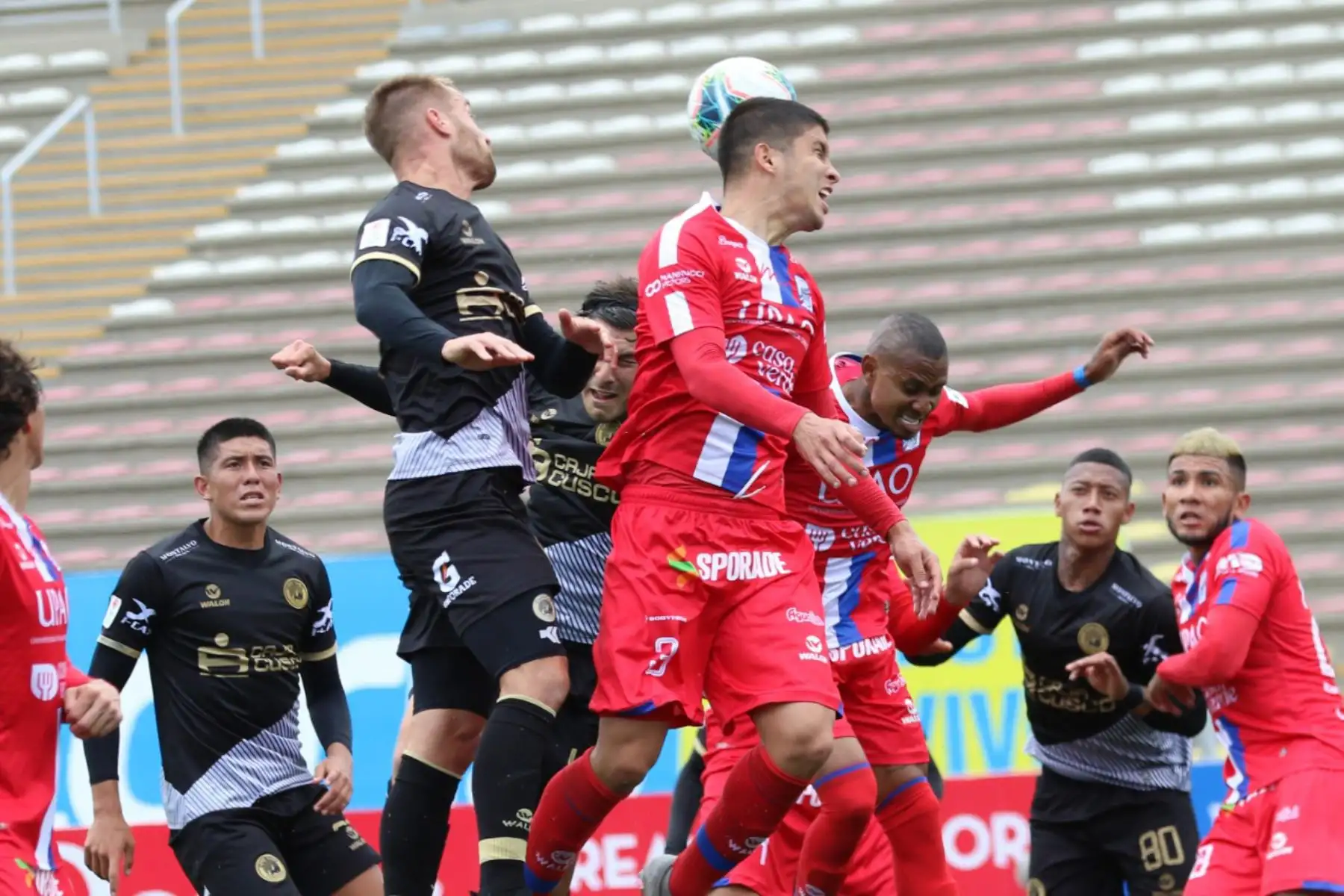 Cusco FC vs Carlos Manucci se enfrentan por la jornada 16 de la Liga 1, en el estadio San Marcos.

Foto: Liga de Fútbol Profesional