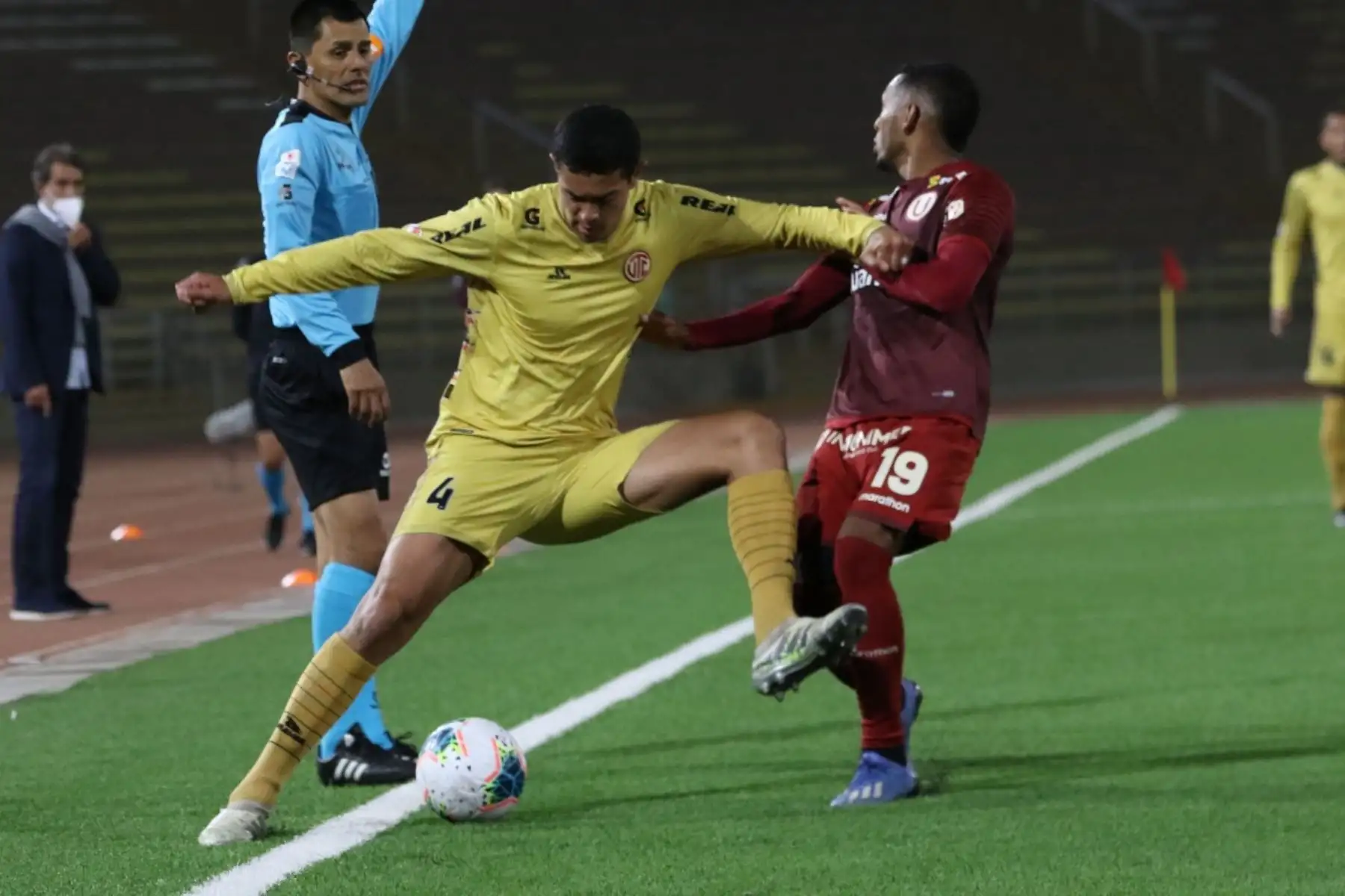 Universitario enfrenta a UTC por la fecha 16 del Torneo Apertura o Fase 1. Foto: FPF