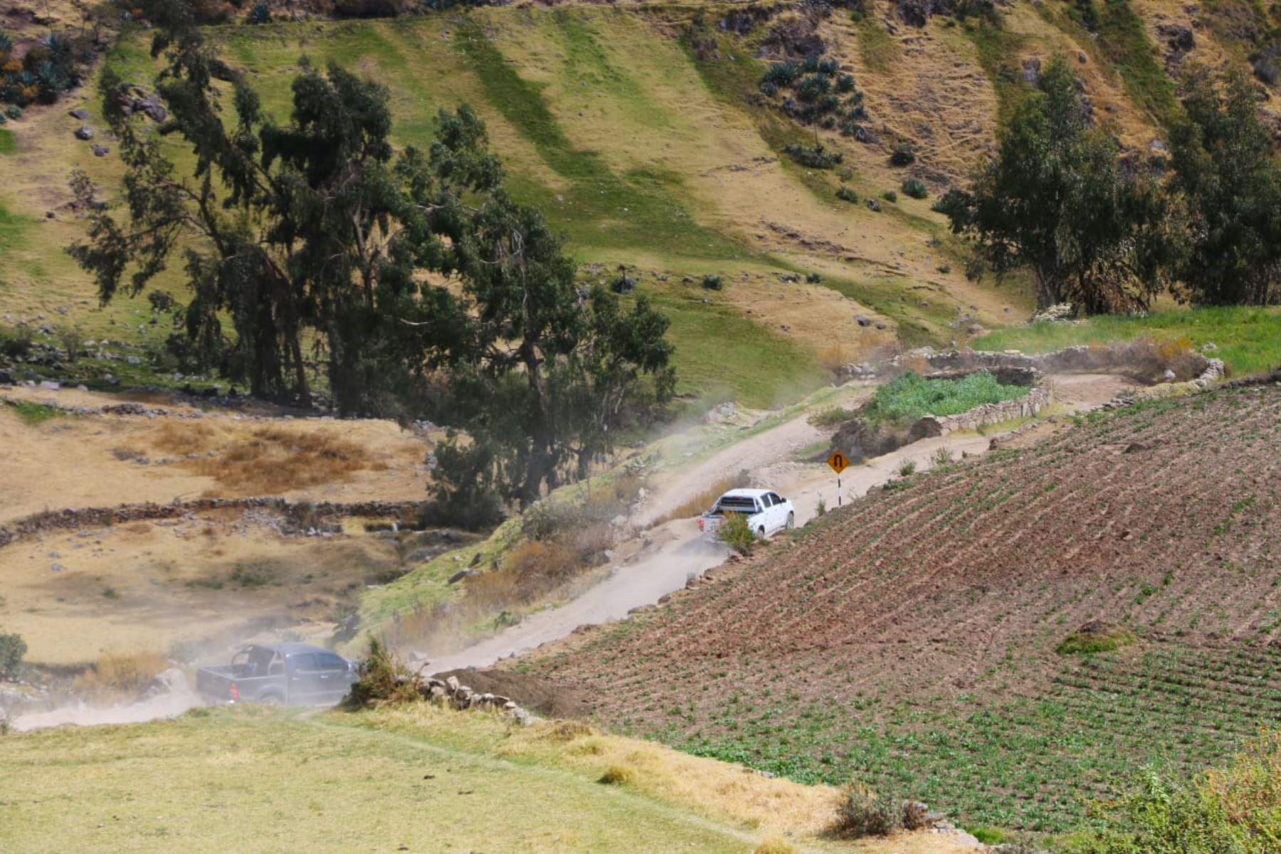 Se iniciaron los trabajos para mejorar la carretera de integración que une las regiones de Lima, Huancavelica y Junín.