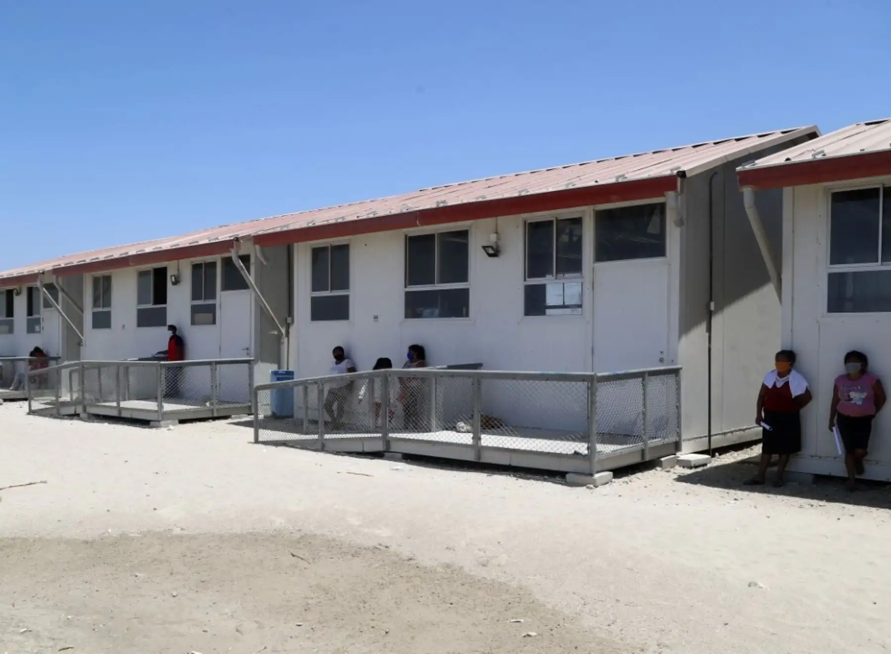 Ministerio de Vivienda transfiere S/ 214,500 para distribuir agua potable a las familias afectadas por el Fenómeno El Niño costero y que viven en albergues habilitados en el distrito de Cura Mori, en Piura. ANDINA/Difusión