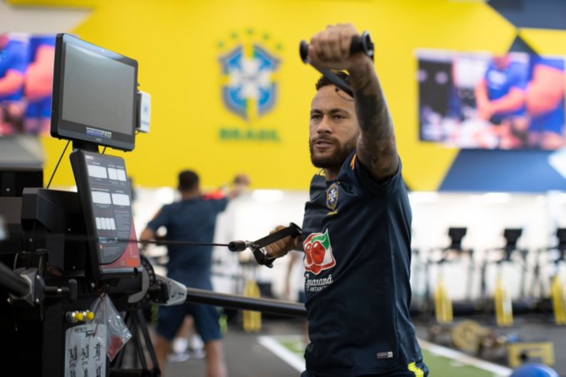 Neymar se pone a punto para enfrentar a Bolivia y a la selección peruana