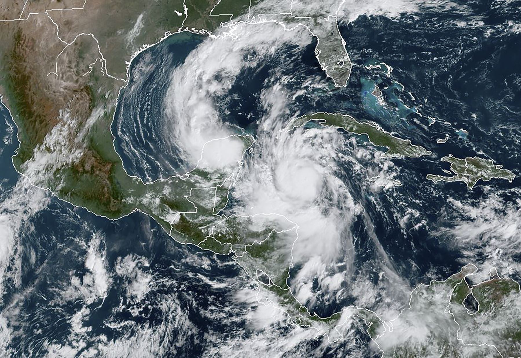 Delta se encontraba la mañana de este martes a unos 520 km al sureste de Cozumel, México, hacia donde se desplaza a una velocidad de 26 km/h. Foto: AFP