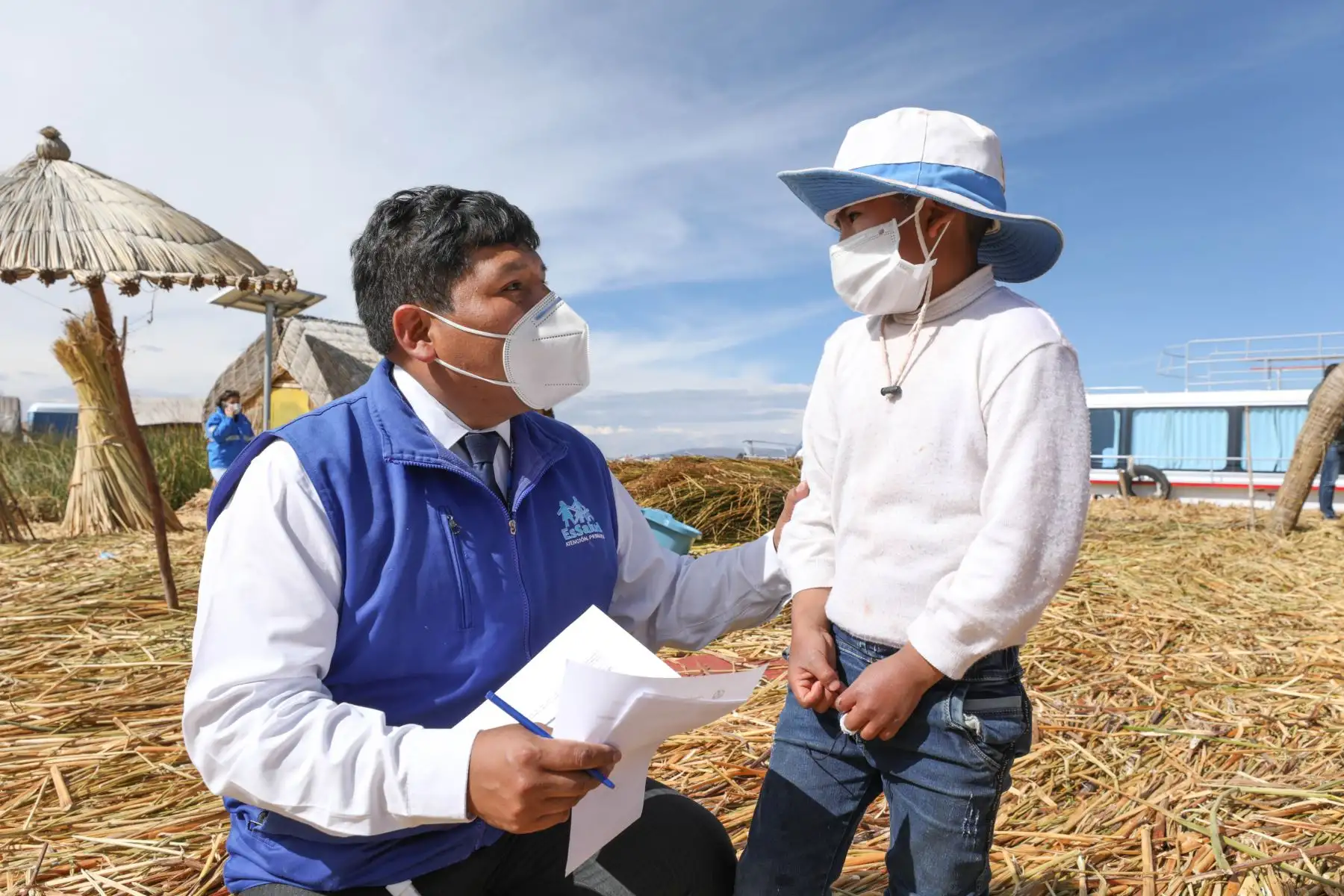 EsSalud Te Cuida" llegó a la isla de los Uros, en el Lago Titicaca - Puno, para realizar una campaña de tamizaje de covid-19.
Foto: ANDINA/Difusión