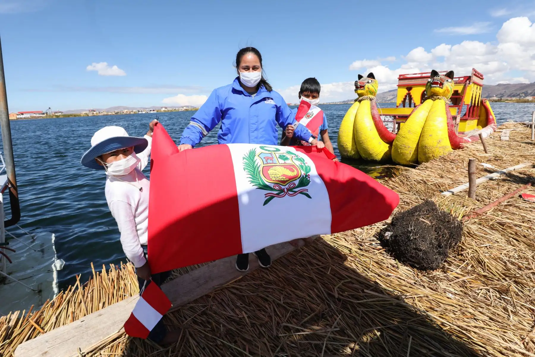 Una de las experiencias que muestran esa nueva visión del turismo resiliente en un contexto como el que marca la pandemia, es el protagonizado por emprendedoras y emprendedores turísticos de la región Puno, gracias a la iniciativa “Guerreros por el turismo”. ANDINA/Difusión