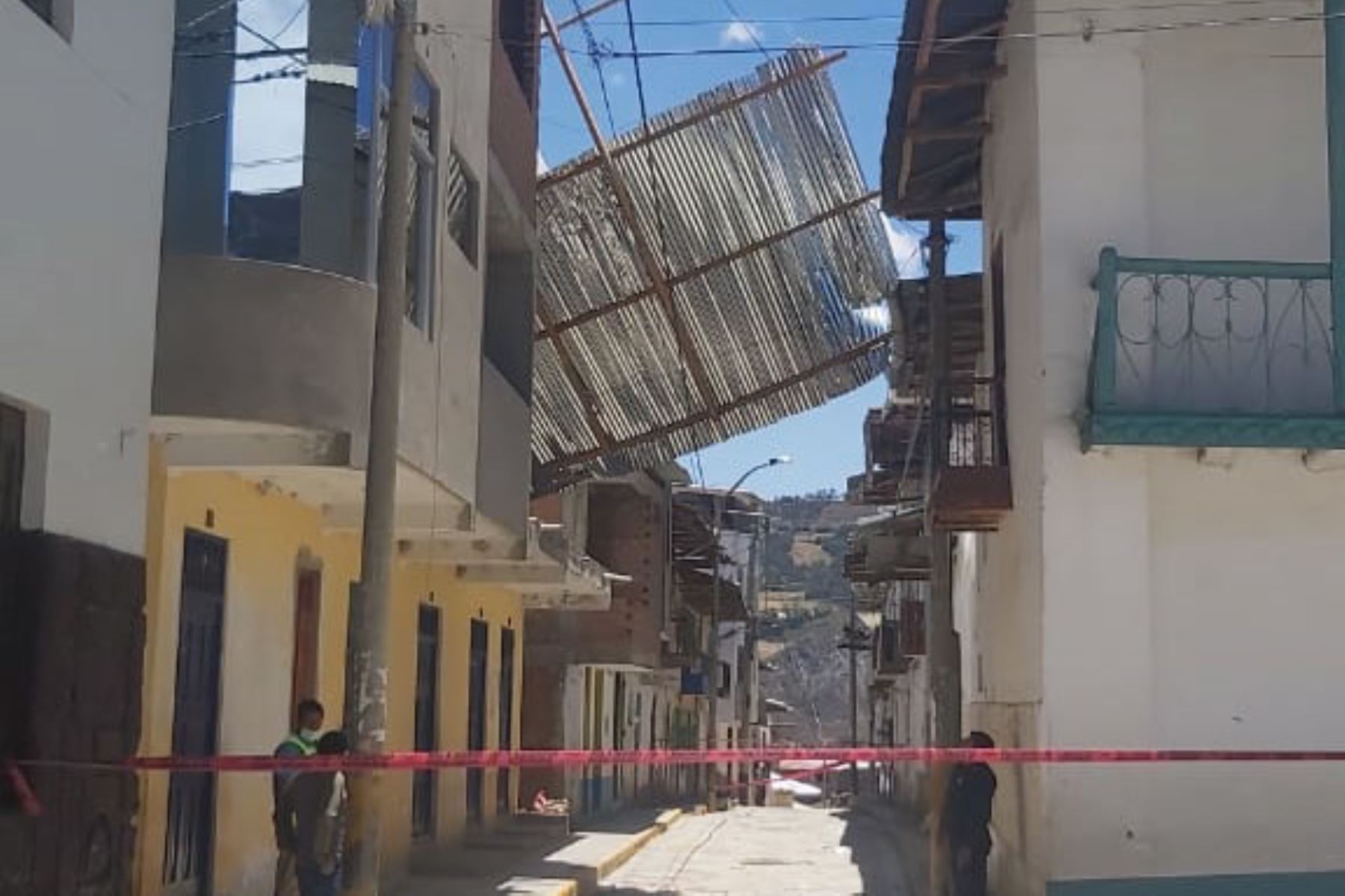 Los techos de cinco viviendas del distrito de Cabana, en la región Áncash, fueron afectados por los vientos fuertes. Foto: ANDINA/Difusión