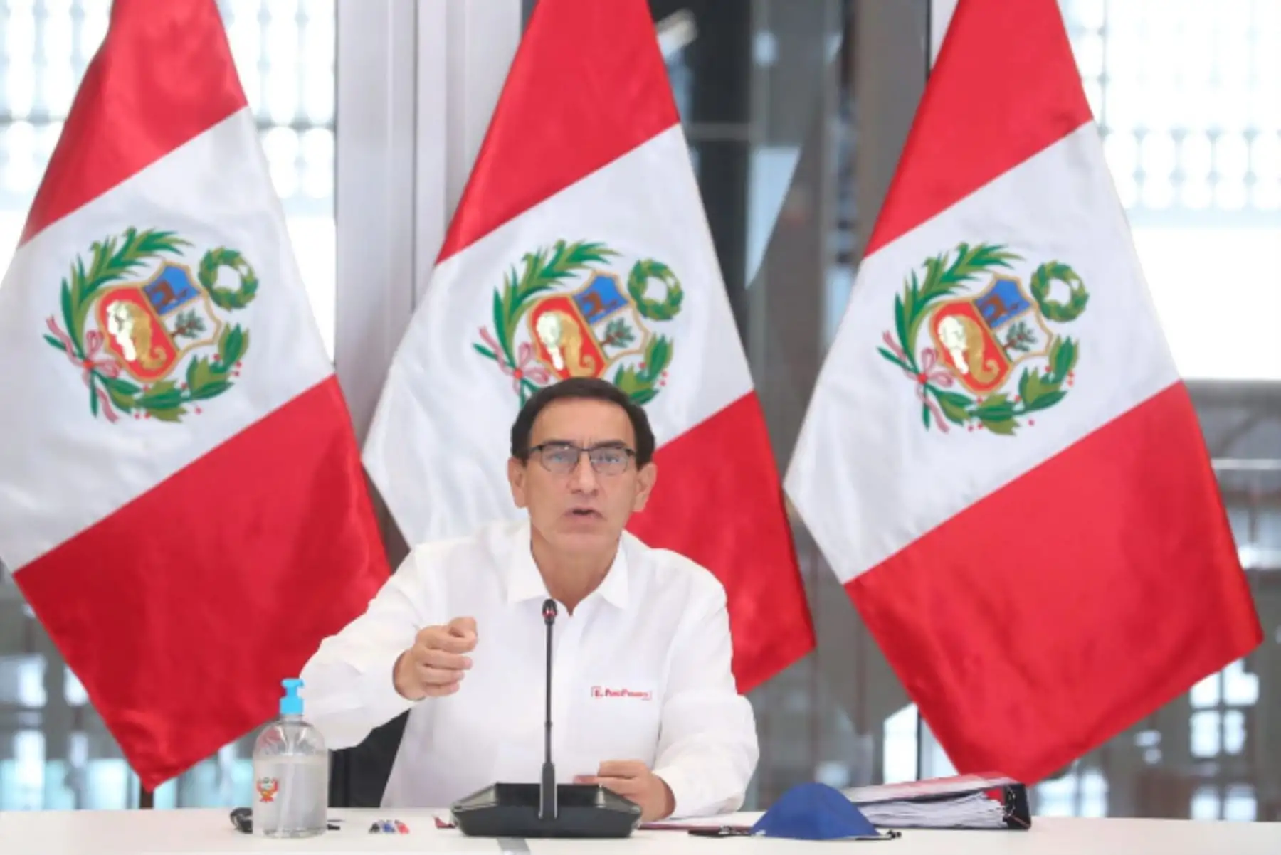 Presidente Martin Vizcarra, junto al titular de la PCM, Walter Martos, lideran una nueva sesión del Consejo de Ministros en los ambientes del próximo Museo Nacional del Perú (MUNA) en Lurín, recinto cultural de gran envergadura con miras al Bicentenario de nuestra Independencia.

Foto: ANDINA /Presidencia