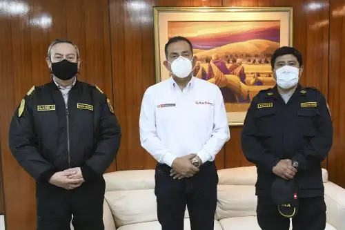 El ministro César Gentille Vargas indicó que todas las acciones que golpean a la delincuencia tienen que venir acompañadas de una oportuna asesoría legal por parte del Comando de la PNP. Foto: Difusión