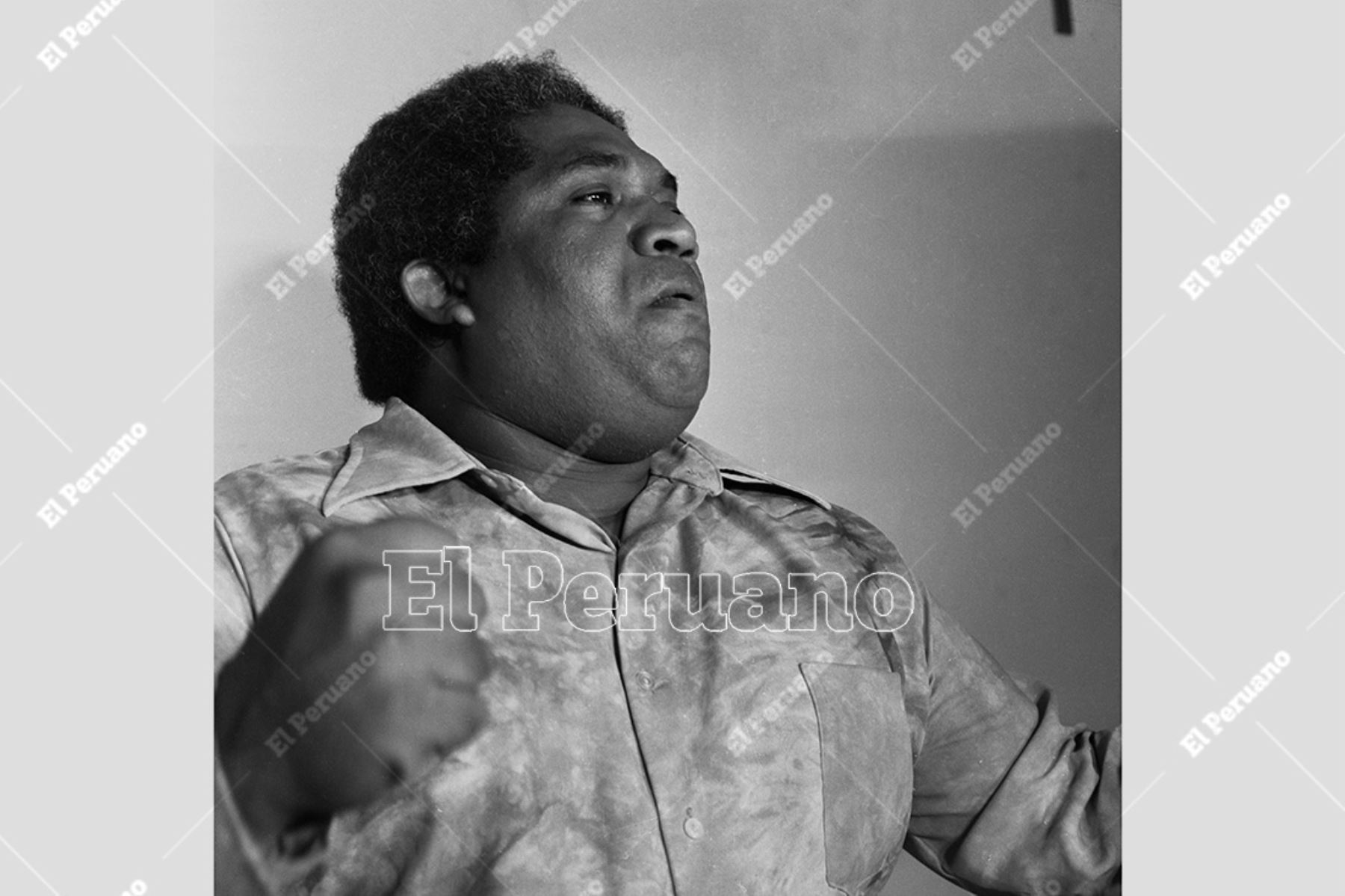 Lima - 28 febrero 1978 / Cantante criollo Arturo "Zambo" Cavero. Foto: Archivo Histórico de El Peruano / Leoncio Mariscal