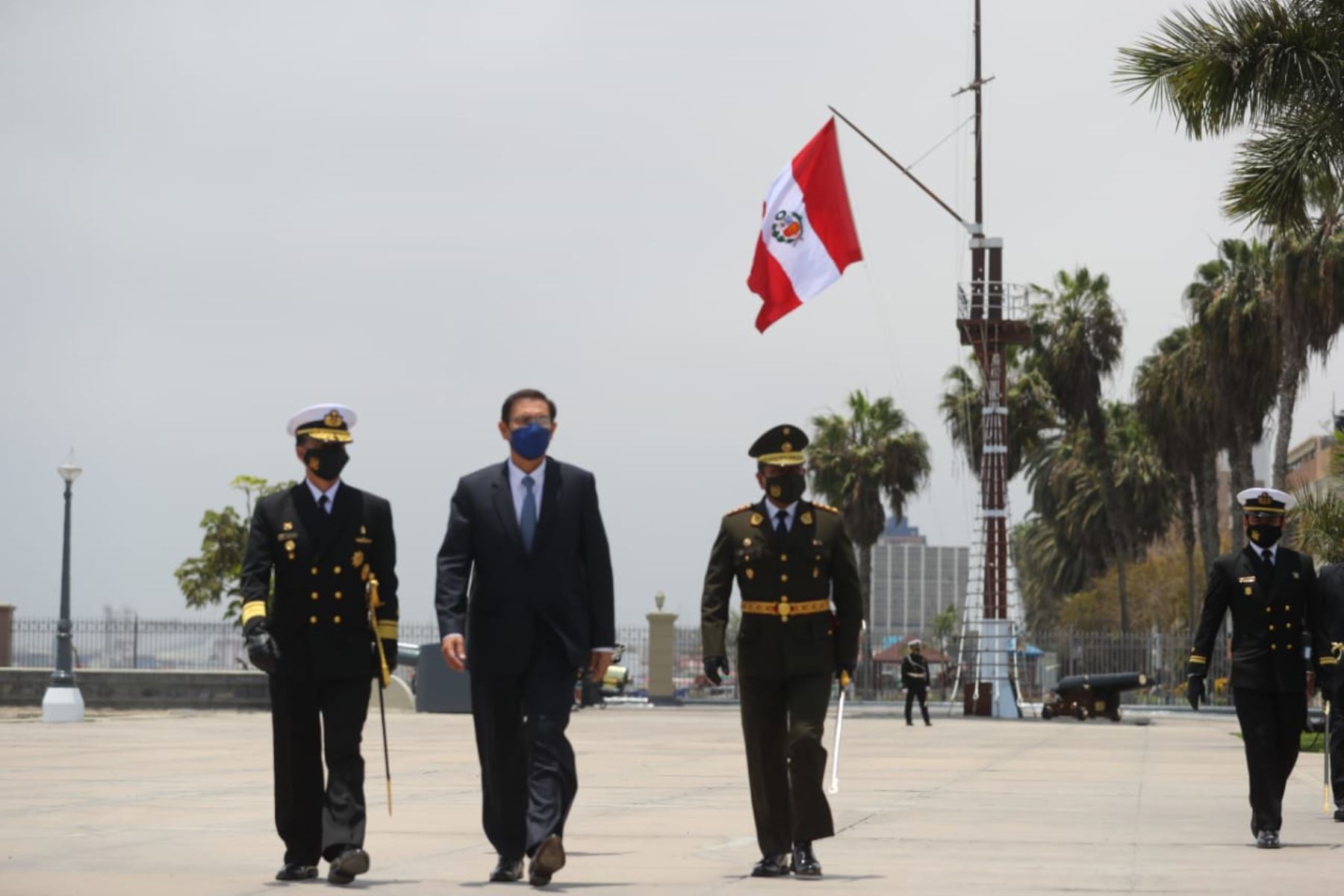 El Presidente de la República, Martín Vizcarra, preside la ceremonia por el 199 aniversario de la Marina de Guerra del Perú y el 141 aniversario del Combate Naval de Angamos. Foto: ANDINA/Prensa Presidencia.