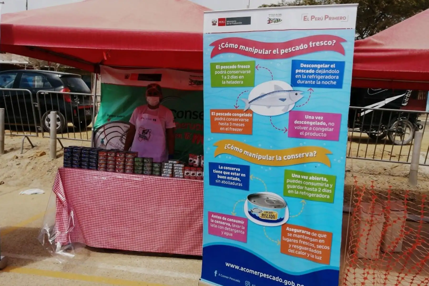 Feria "Mi Pescadería" ofreció pescados frescos como: bonito, caballa, trucha y conservas a precios de promoción, a la Plaza de armas de Churín.

Foto:ANDINA / Ministerio de la Producción