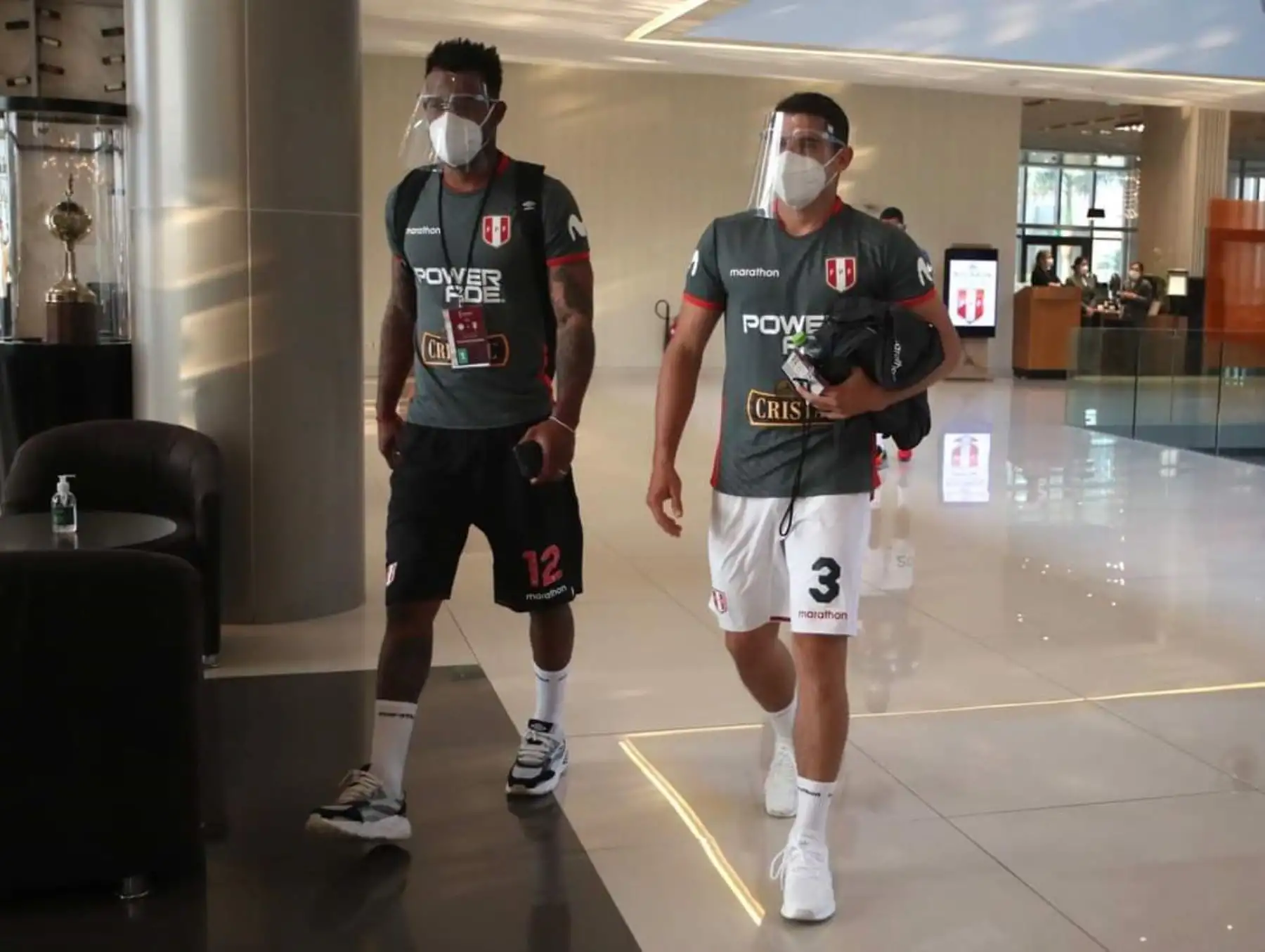 La Selección Peruana deja el hotel de concentración para dirigirse al estadio Defensores del Chaco en Asunción donde enfrentará a Paraguay por la primera fecha de las eliminatorias rumbo a Qatar 2022. Foto: FPF